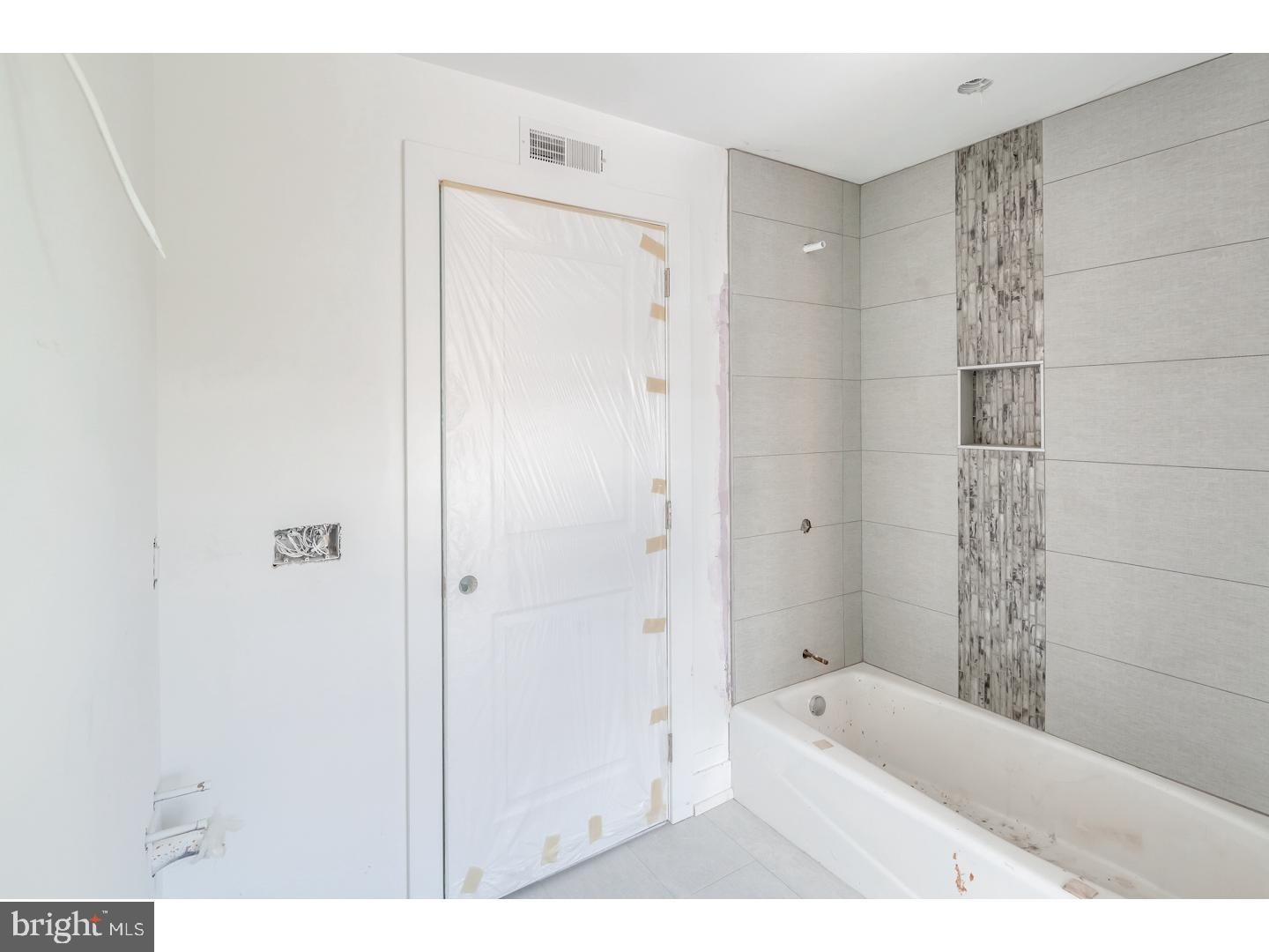 ART MUSEUM AREA - Residential Income