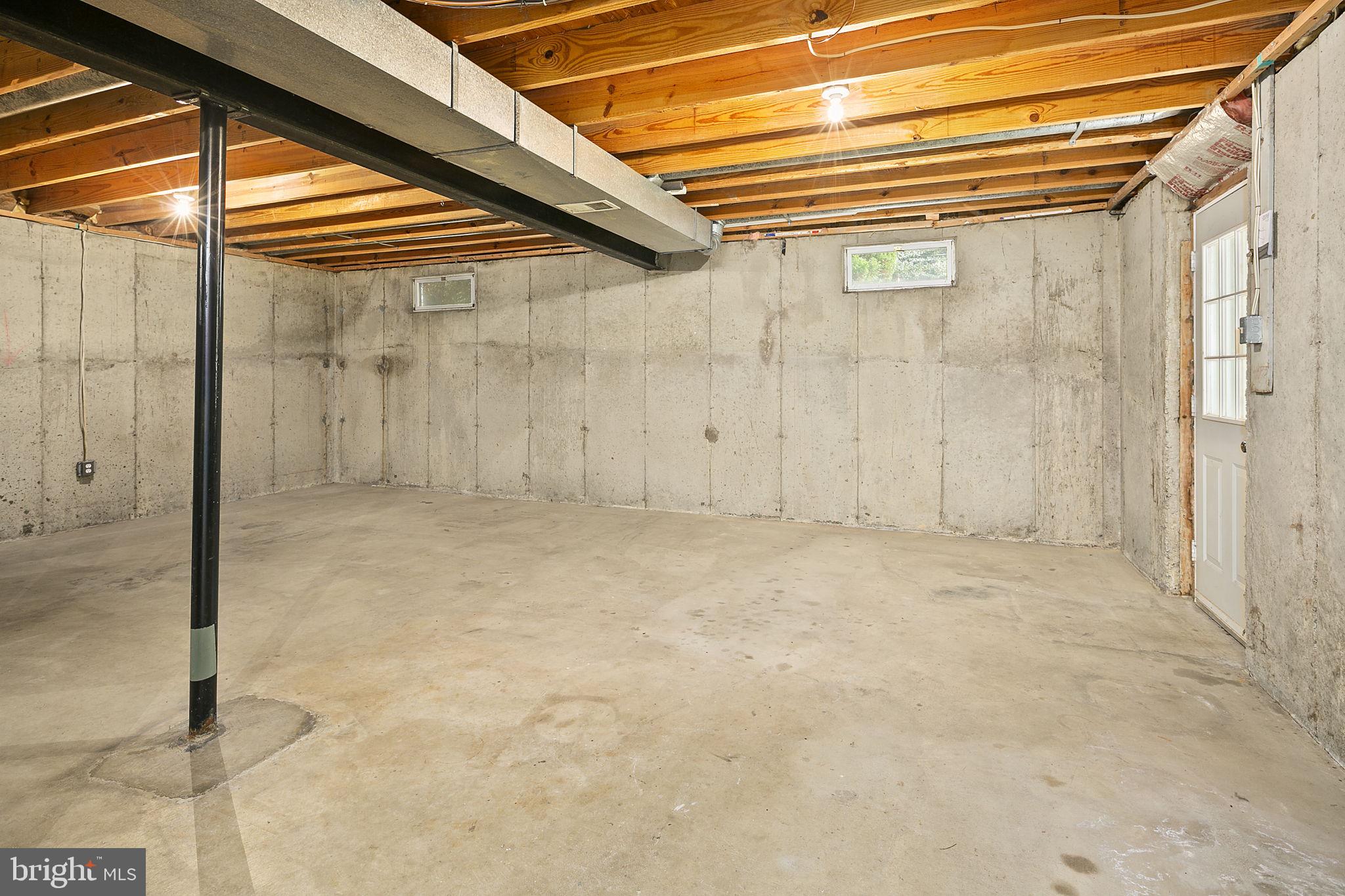 NEWINGTON FOREST - Residential