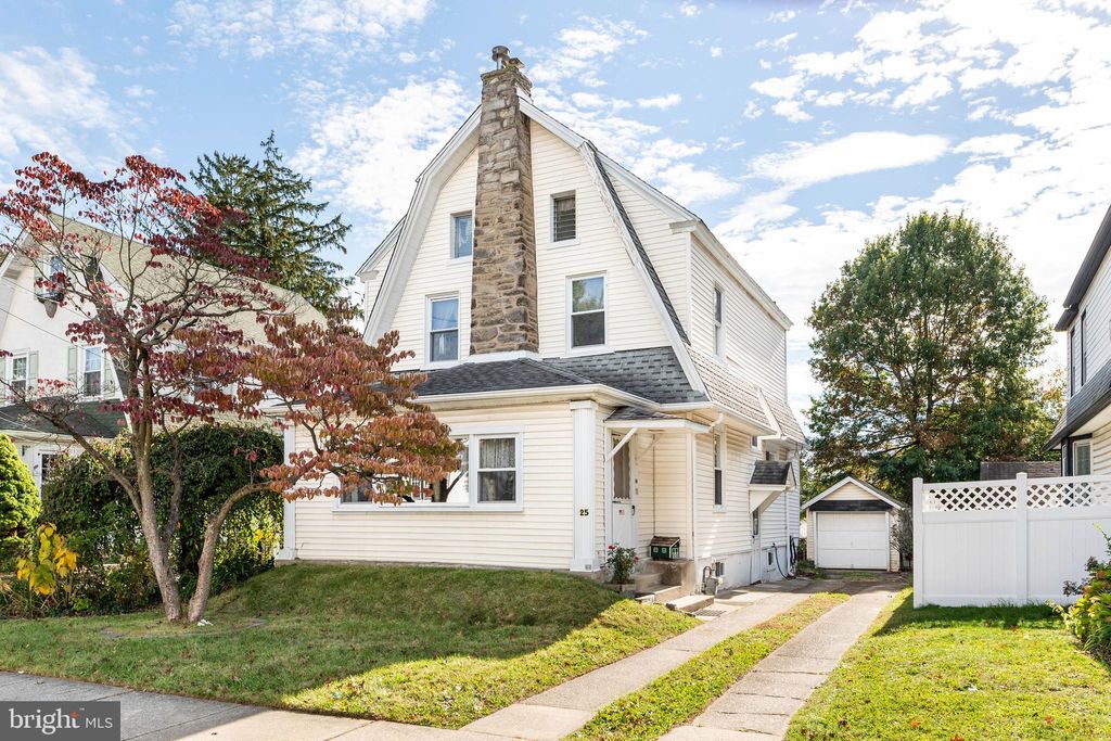 Photo of 25 Oak Lane, HAVERTOWN, PA 19083 (MLS # PADE2100210)