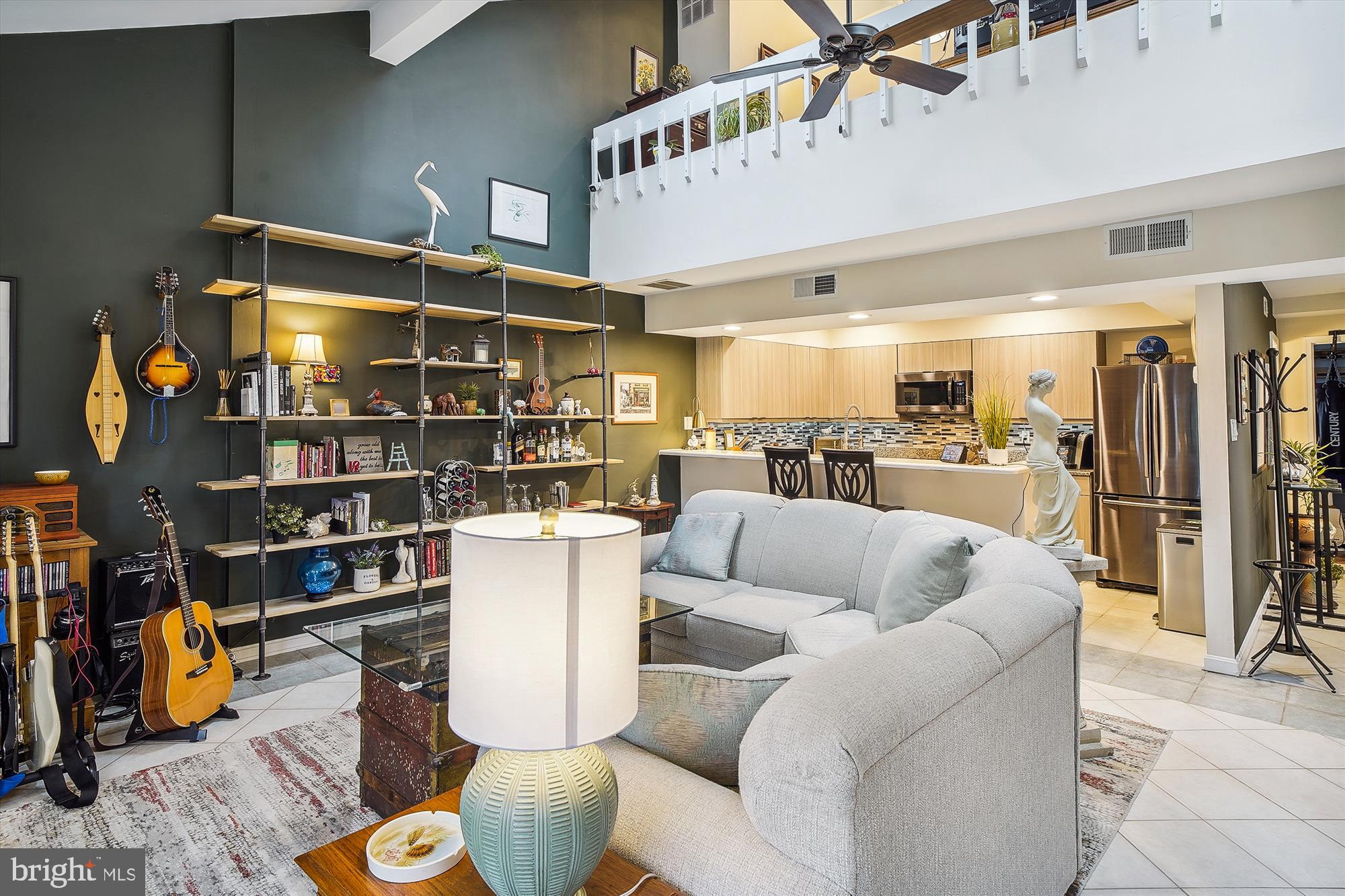 QUEENS LANDING - Residential