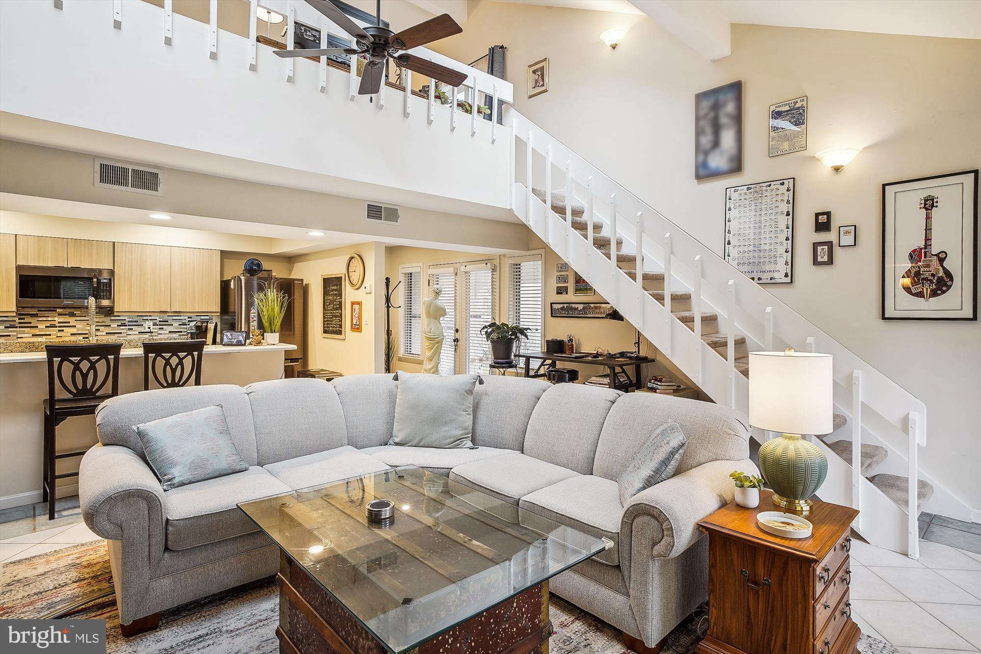 QUEENS LANDING - Residential