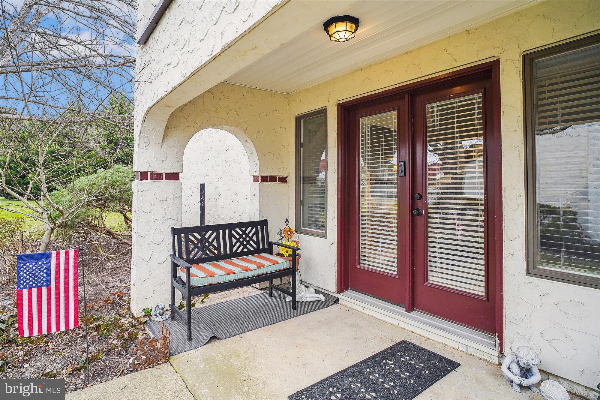 QUEENS LANDING - Residential