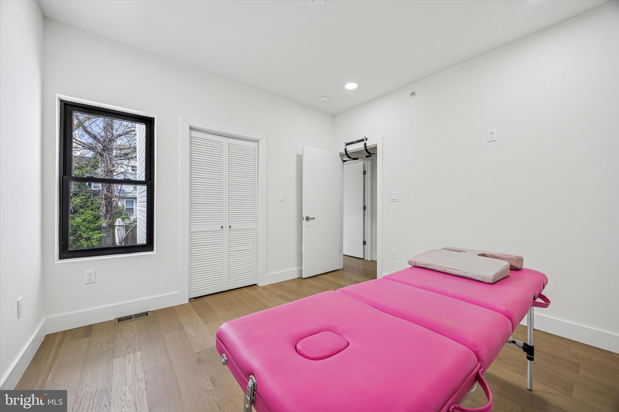 HOLMESBURG - Residential