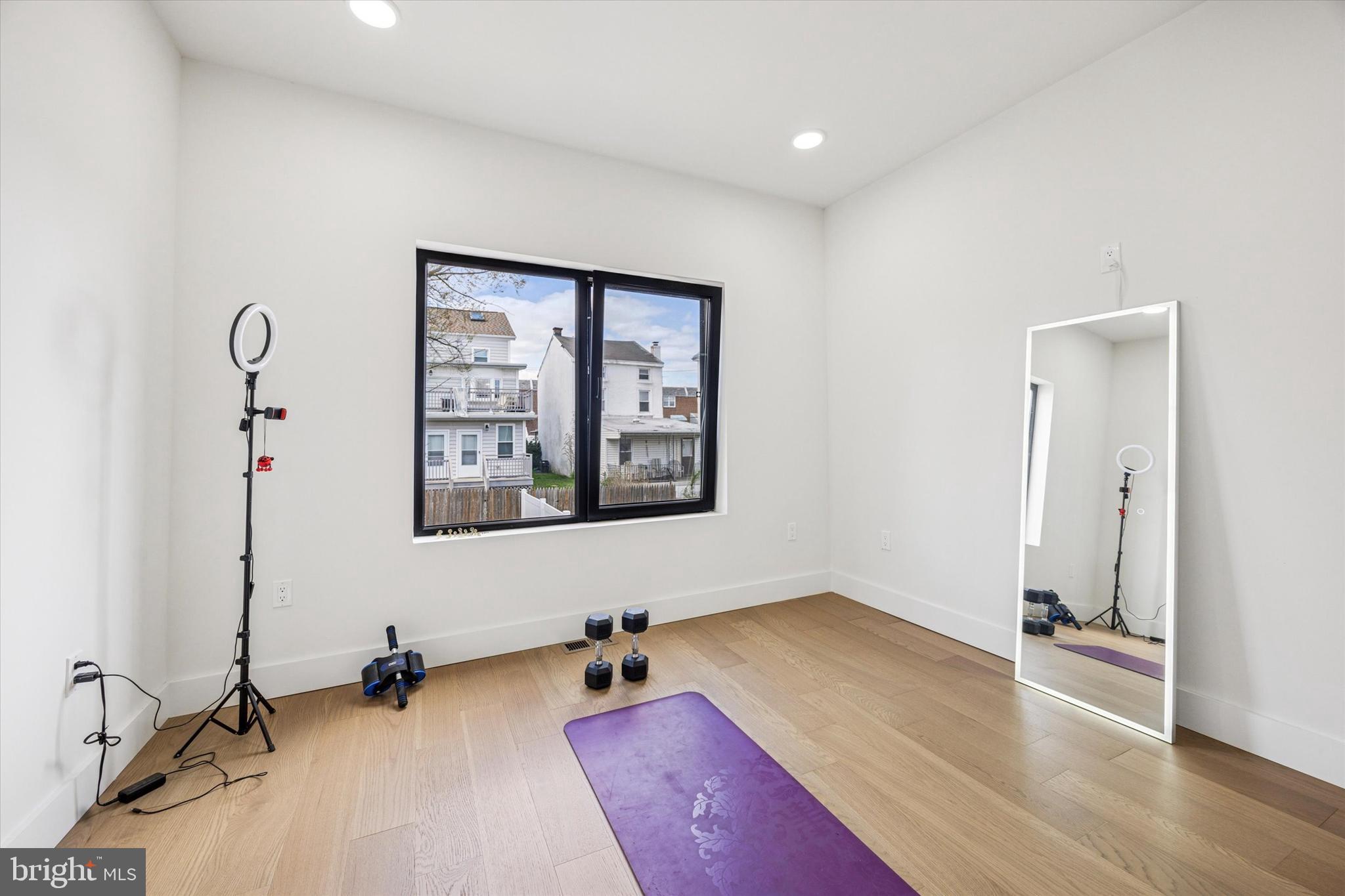 HOLMESBURG - Residential
