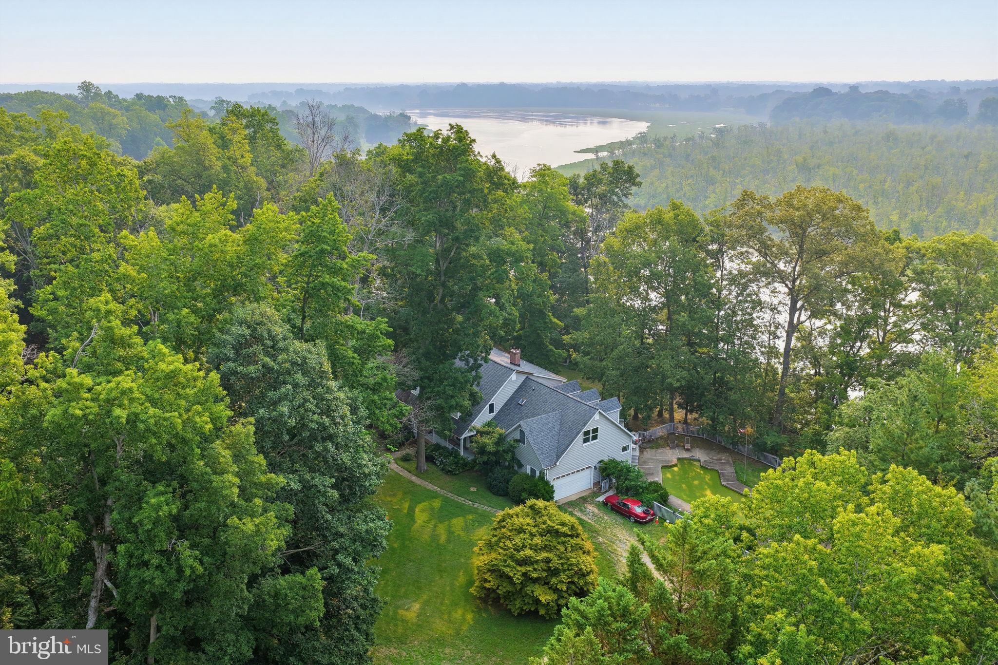 8821 DOROTHY LANE