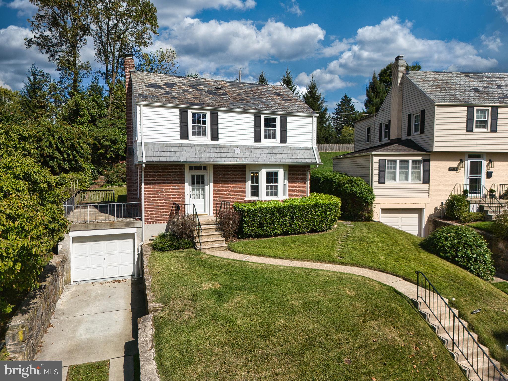 7321 YORKTOWNE DRIVE