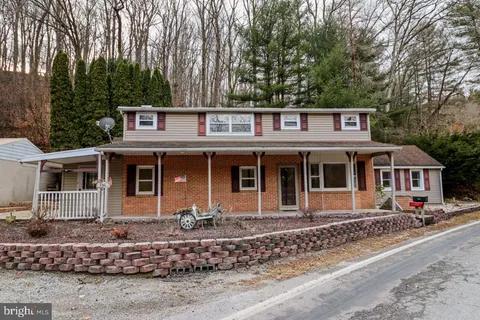 6381 Glatfelters Station Road, Seven Valleys, PA MLS: PAYK2072904