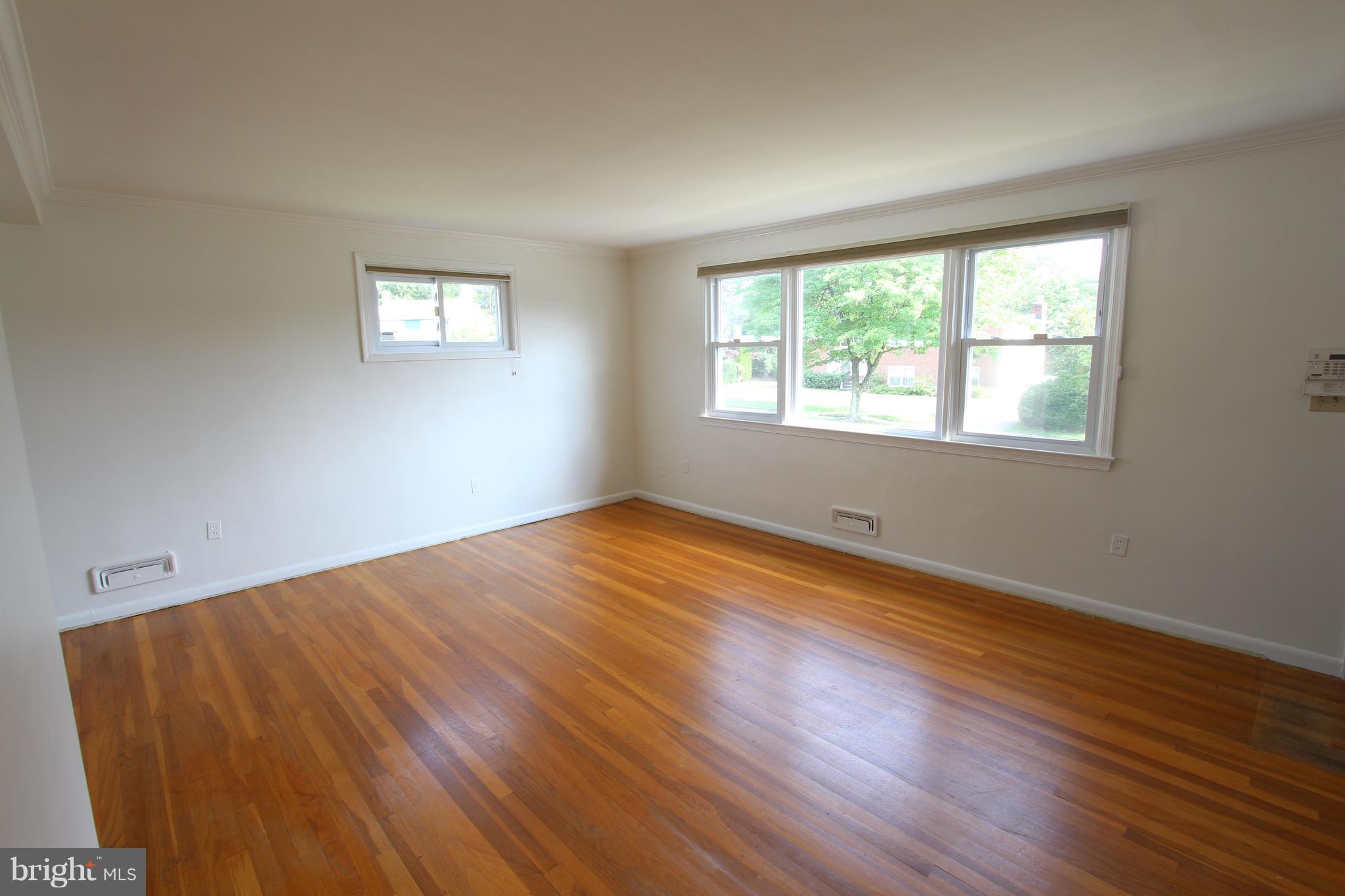 DULANEY VILLAGE - Residential