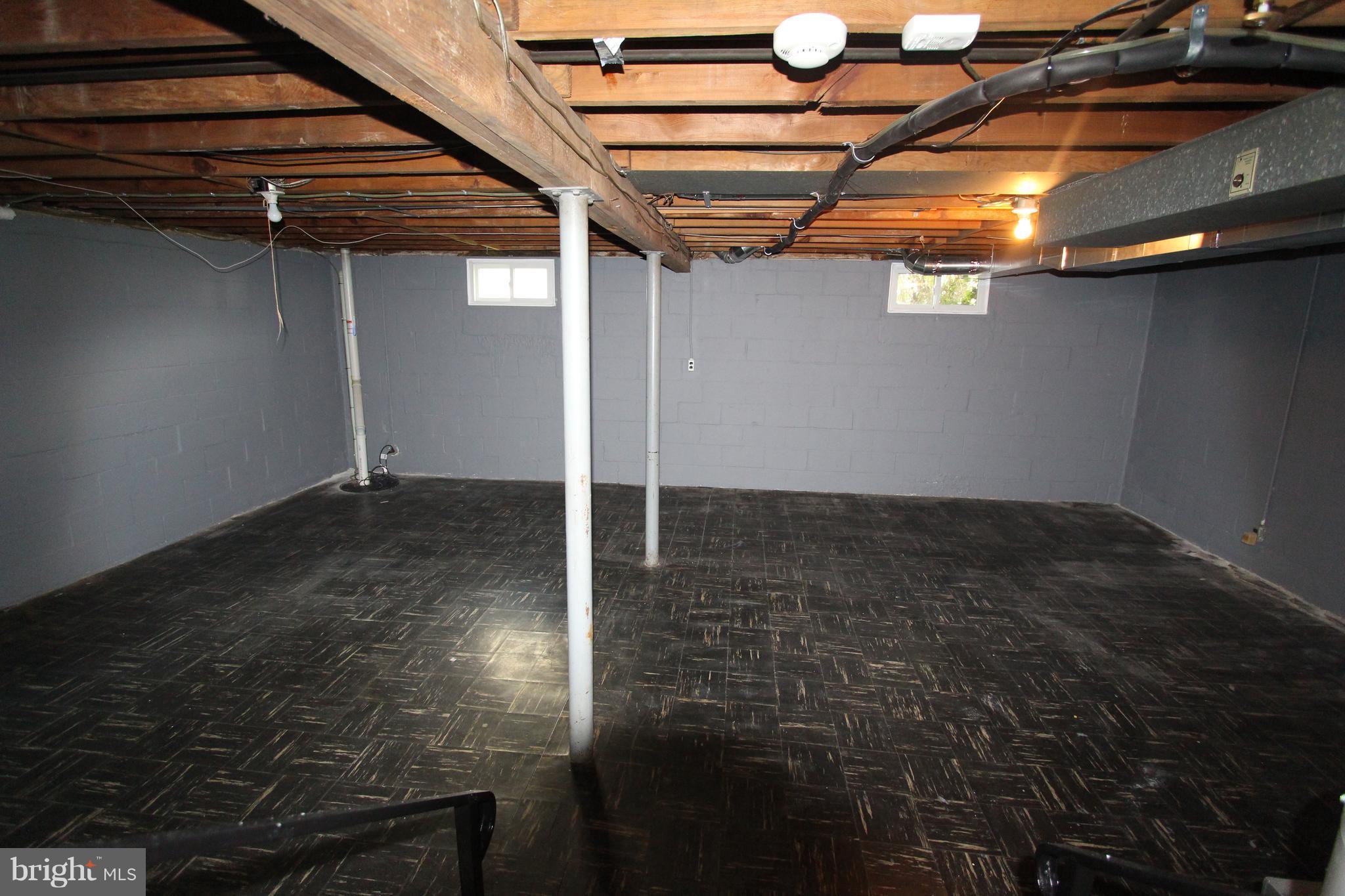 DULANEY VILLAGE - Residential