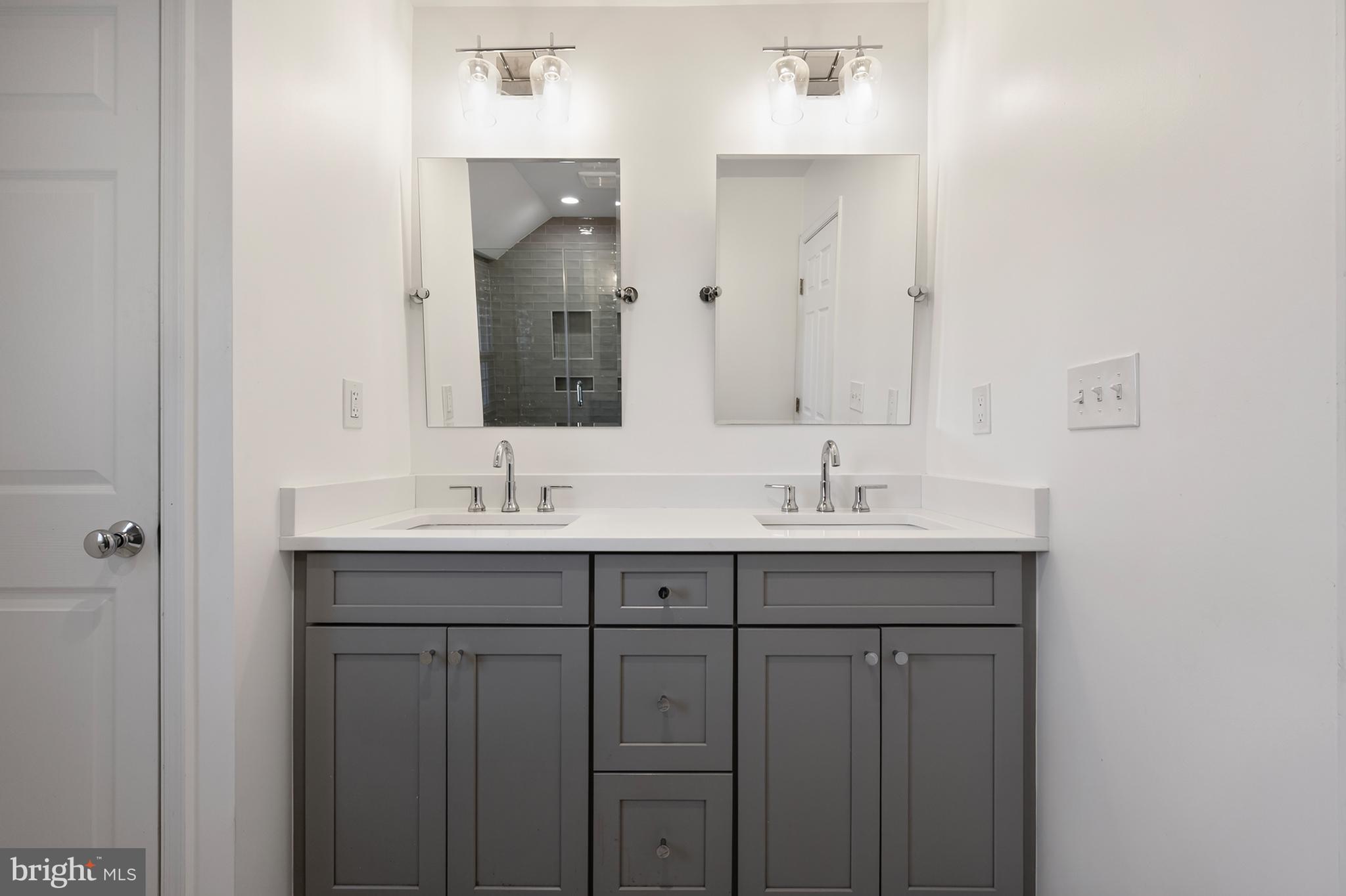 BEVERLEY HILLS - Residential