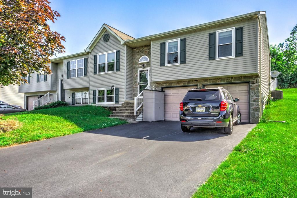 Photo of 255 Beech Street, Denver, PA 17517 (MLS # PALA2052160)