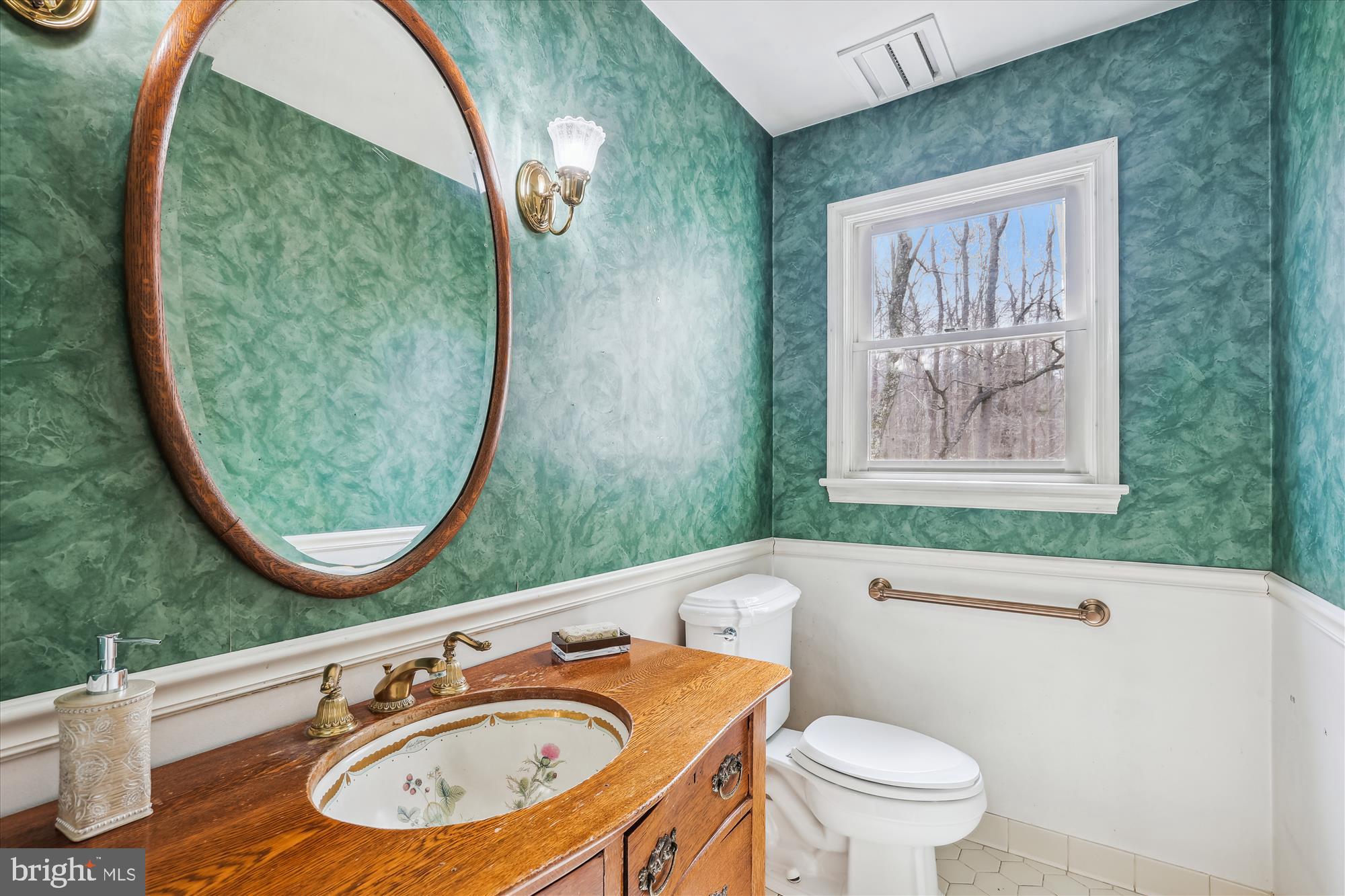 HAMPTON HILLS - Residential