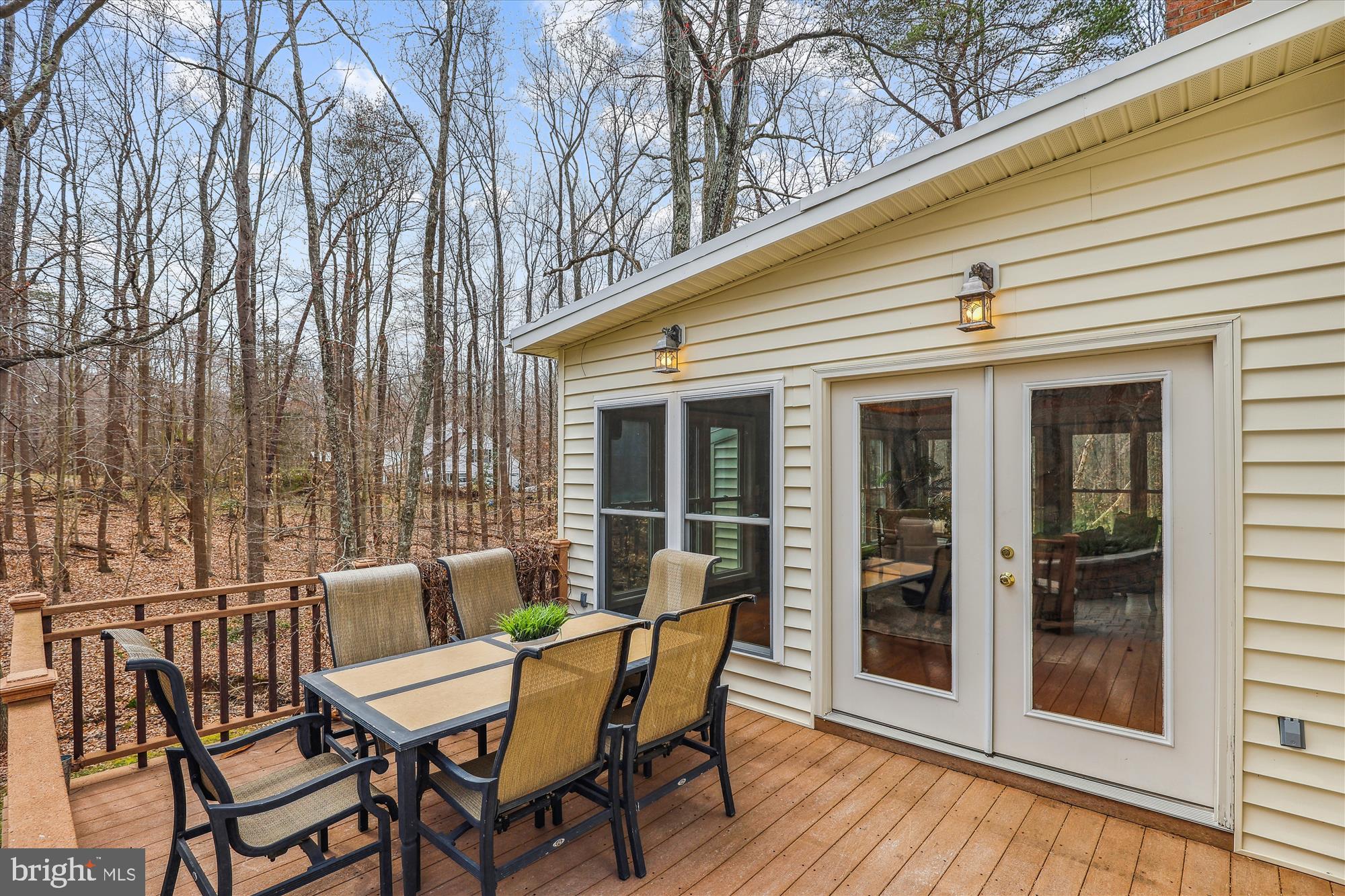 HAMPTON HILLS - Residential