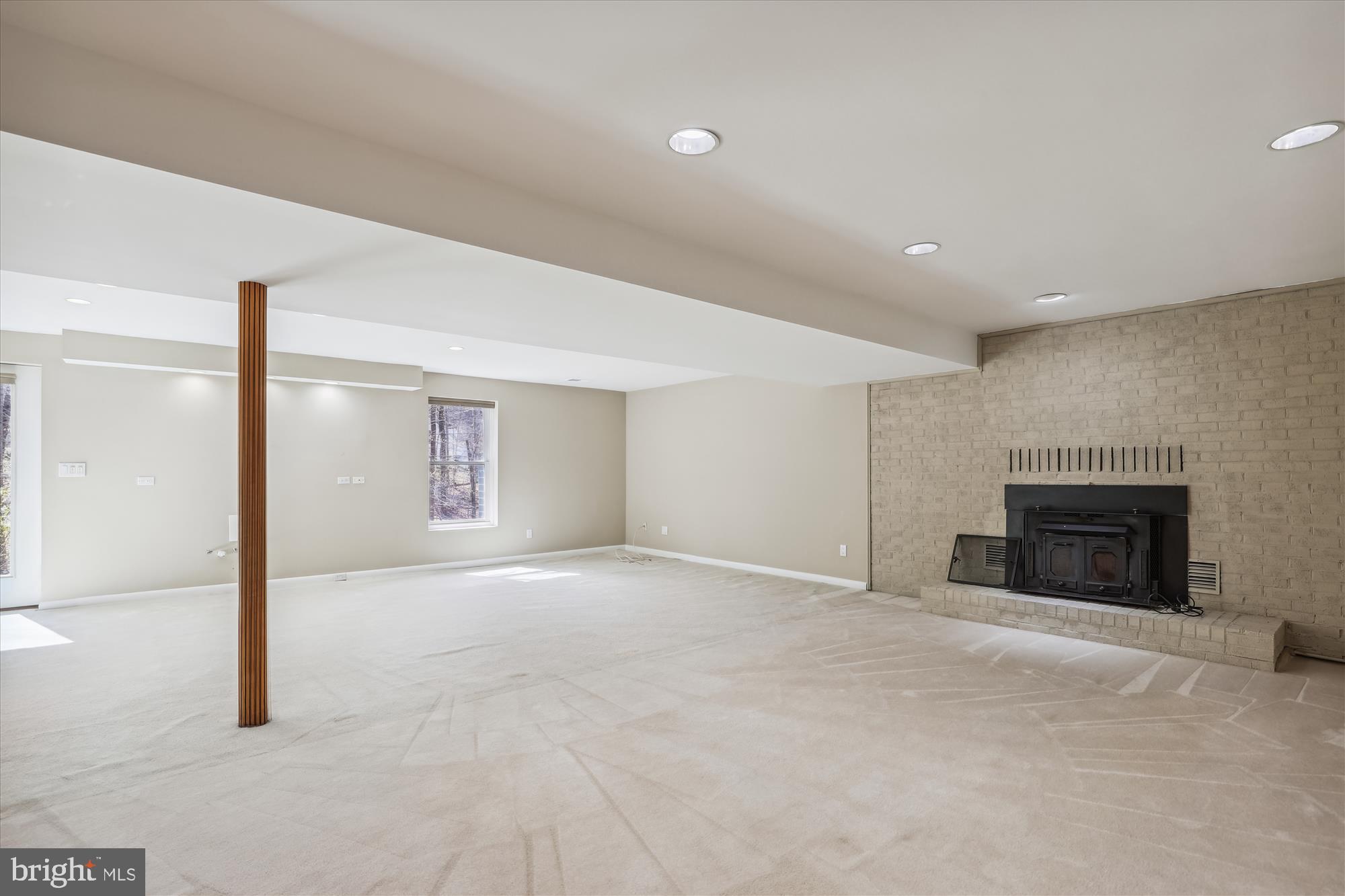 HAMPTON HILLS - Residential