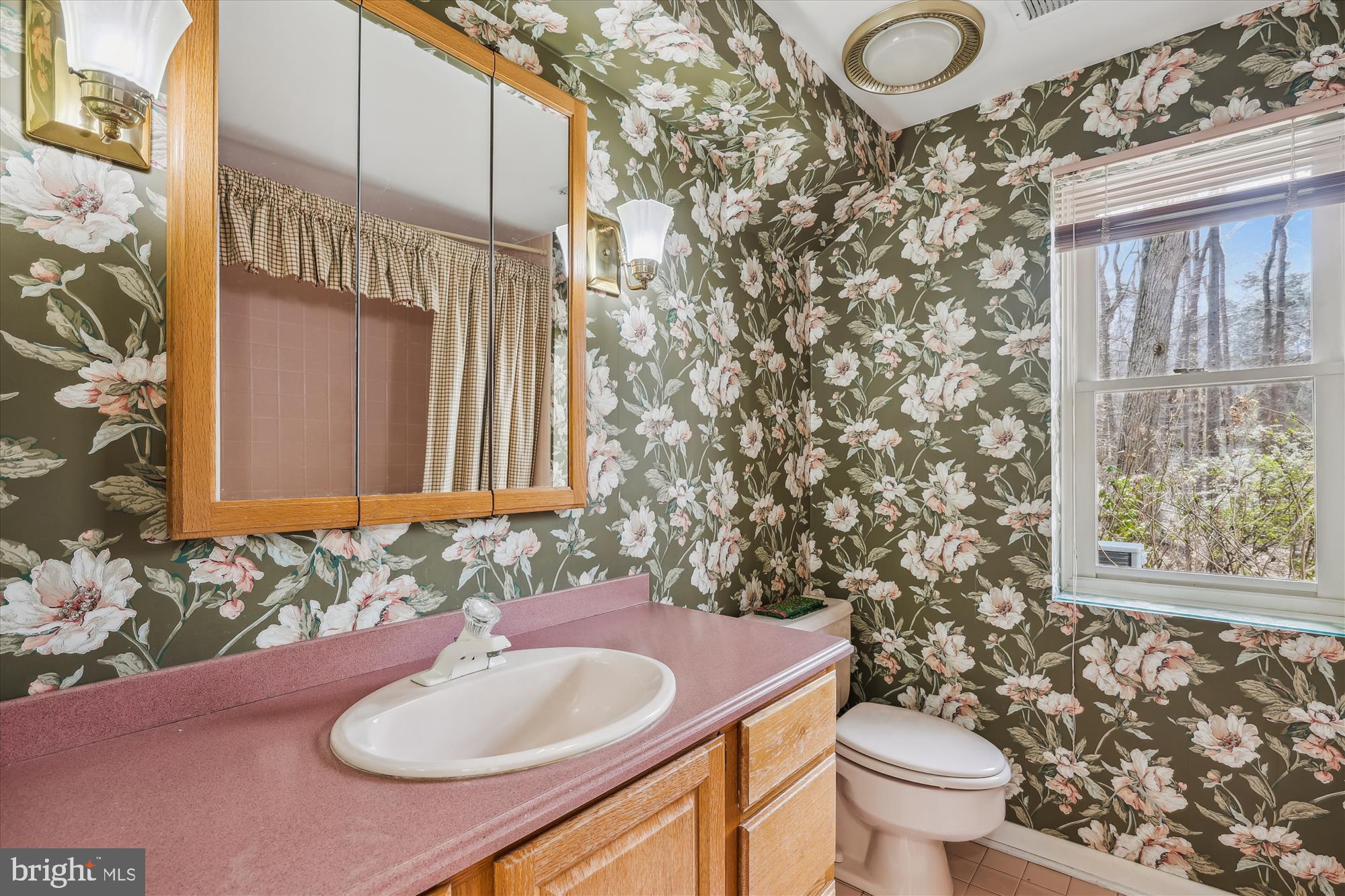 HAMPTON HILLS - Residential