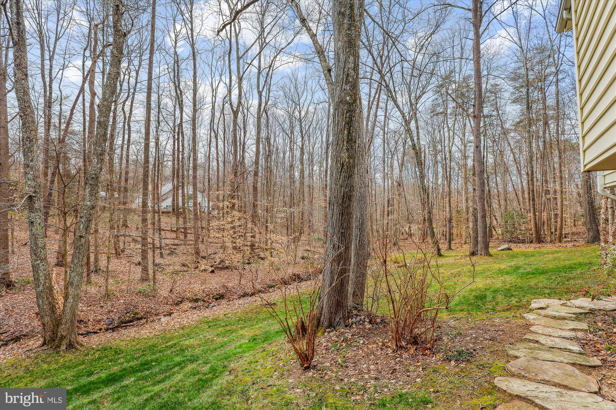 HAMPTON HILLS - Residential