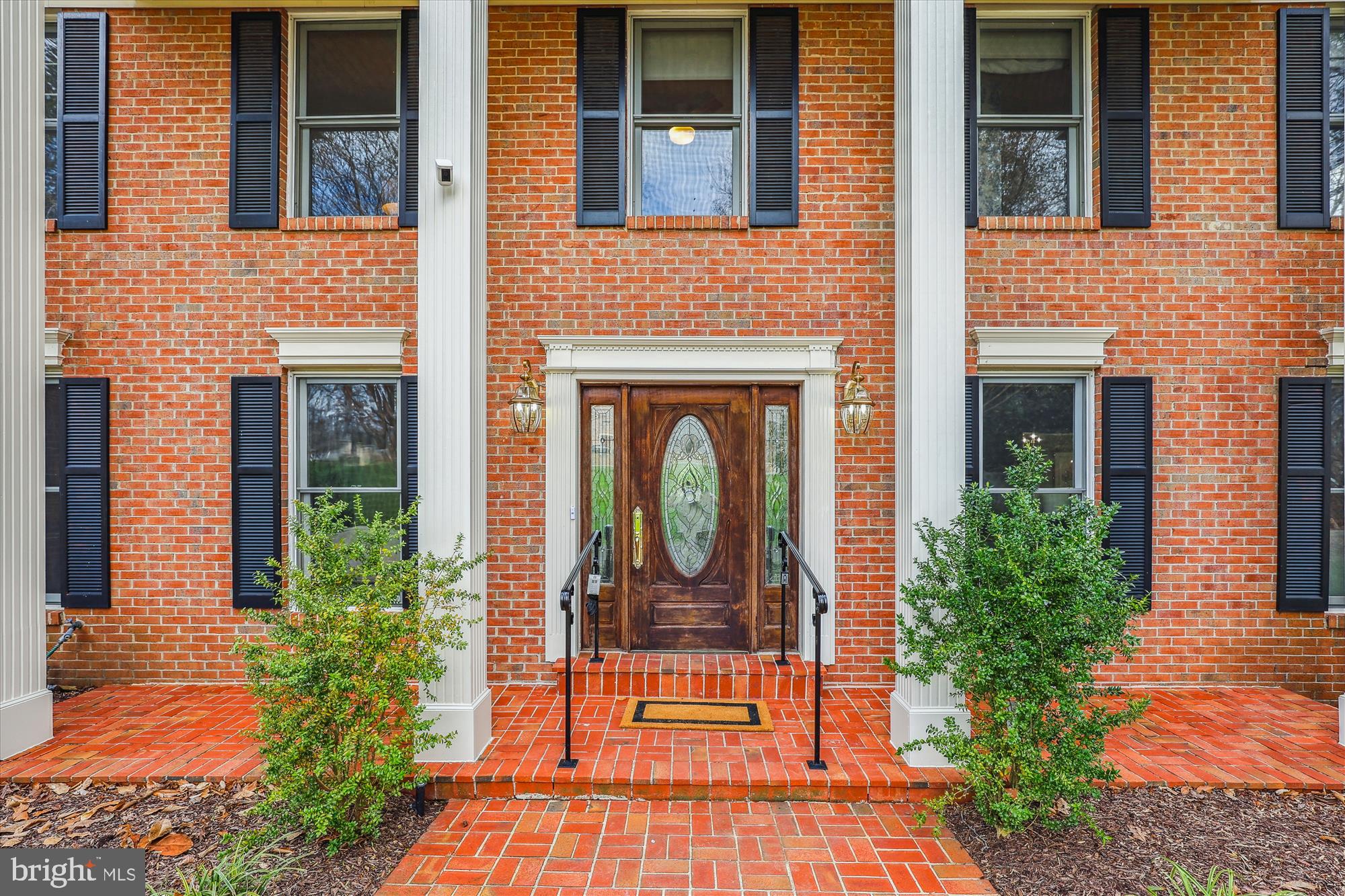 HAMPTON HILLS - Residential