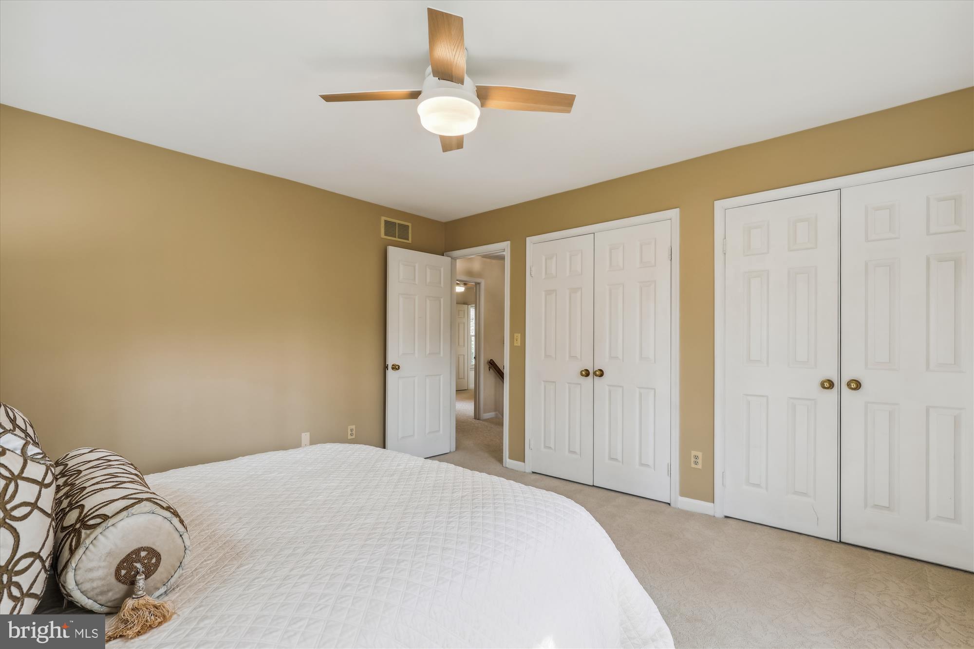 HAMPTON HILLS - Residential