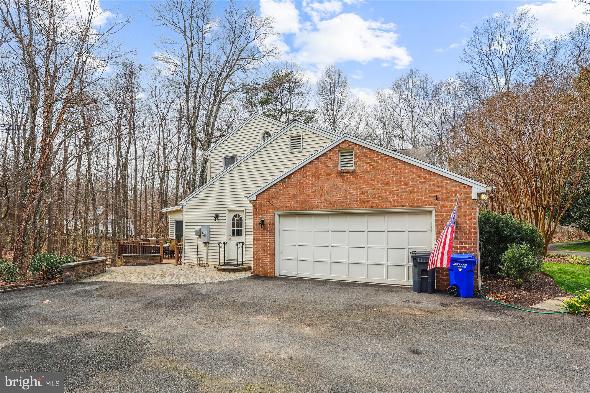 HAMPTON HILLS - Residential