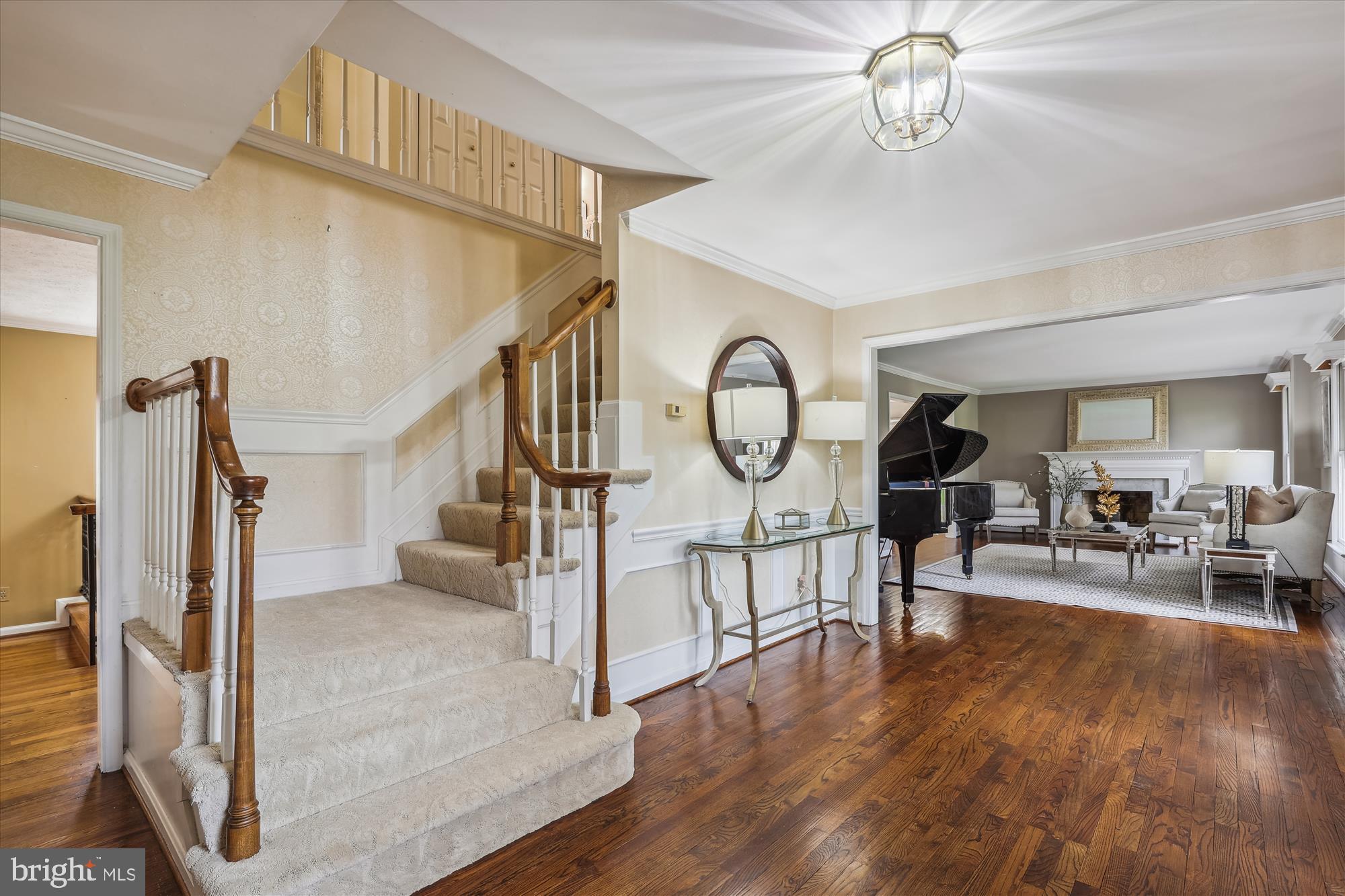 HAMPTON HILLS - Residential