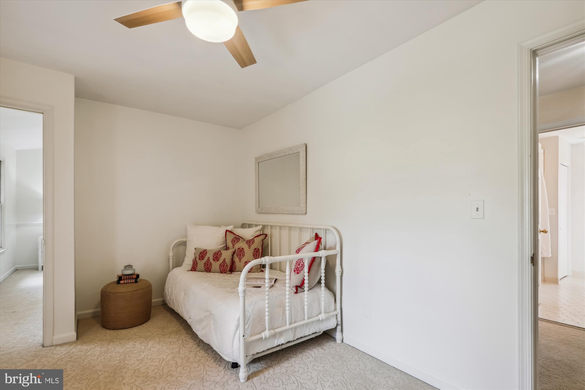 HAMPTON HILLS - Residential