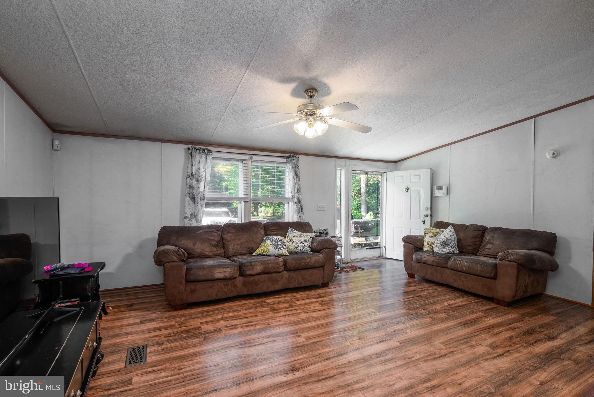 24897 DOE BRIDGE LANE