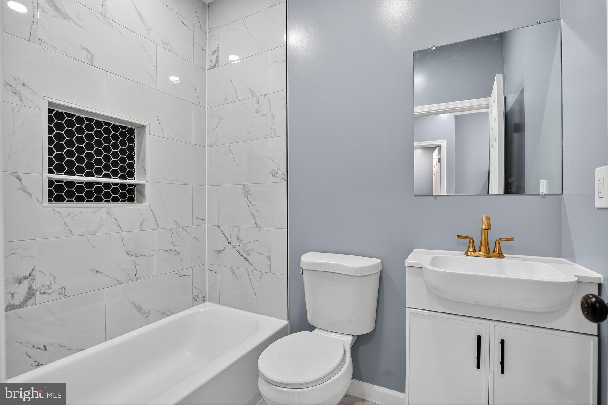 WAVERLY - Residential Income