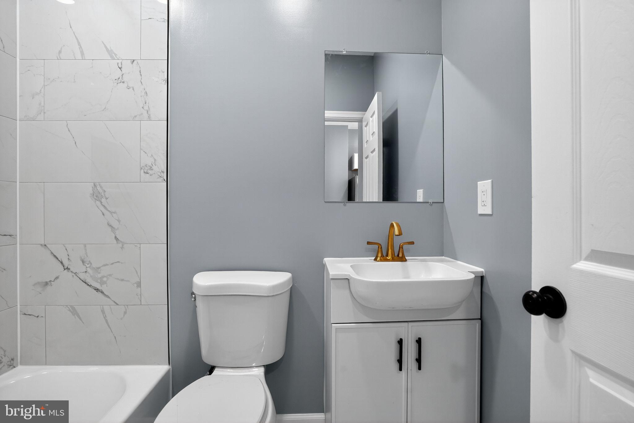 WAVERLY - Residential Income