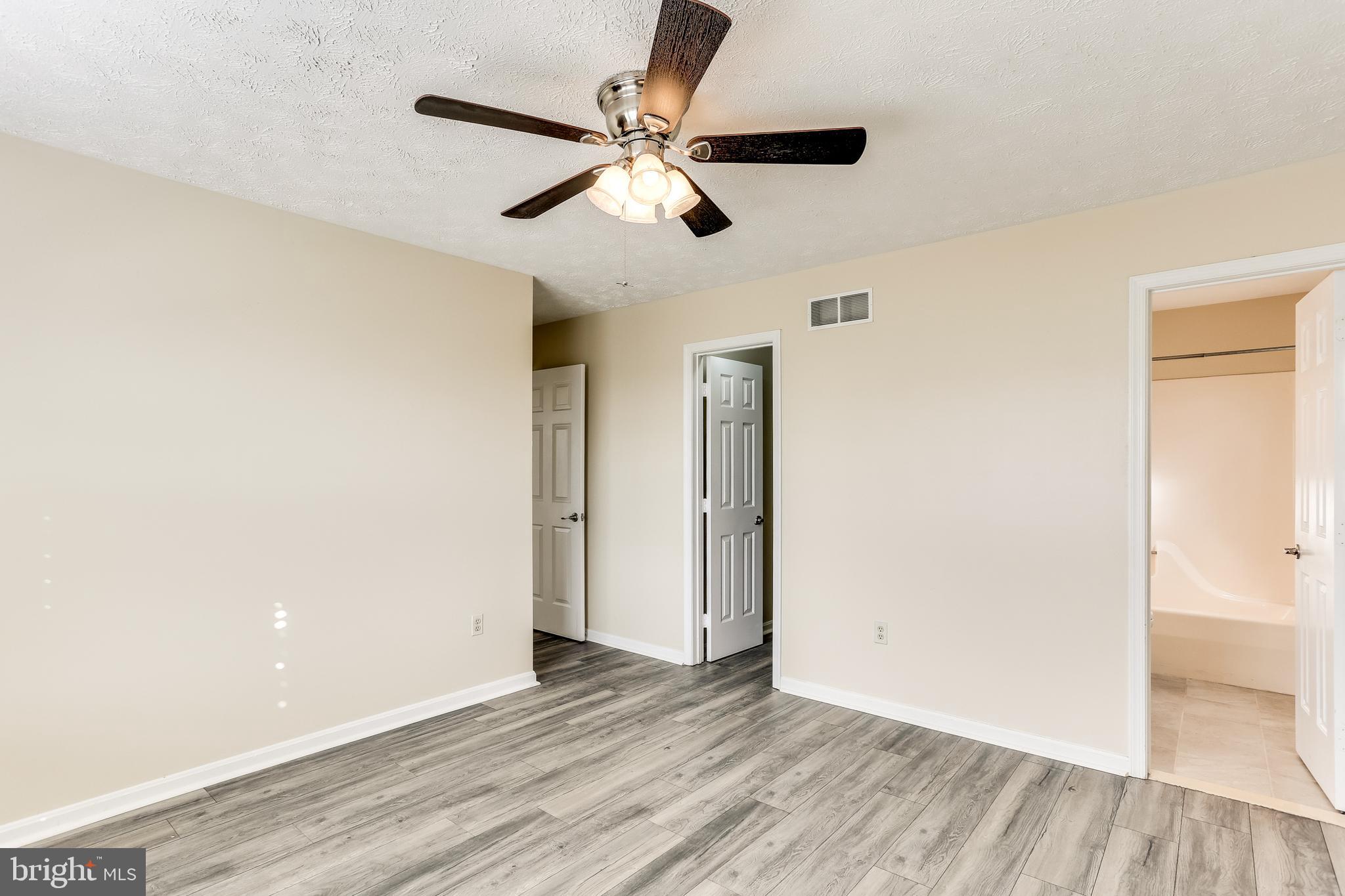 FOXBOROUGH FARMS - Residential Lease