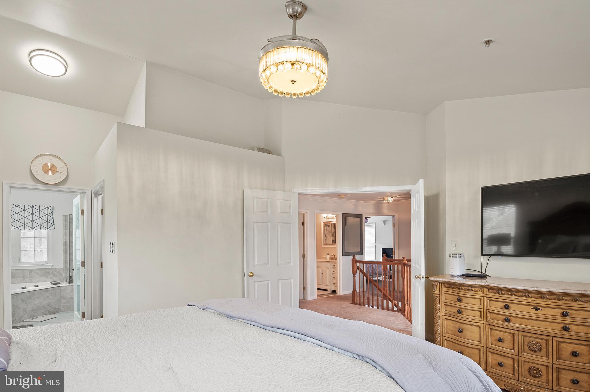 SUMMIT CREEK - Residential