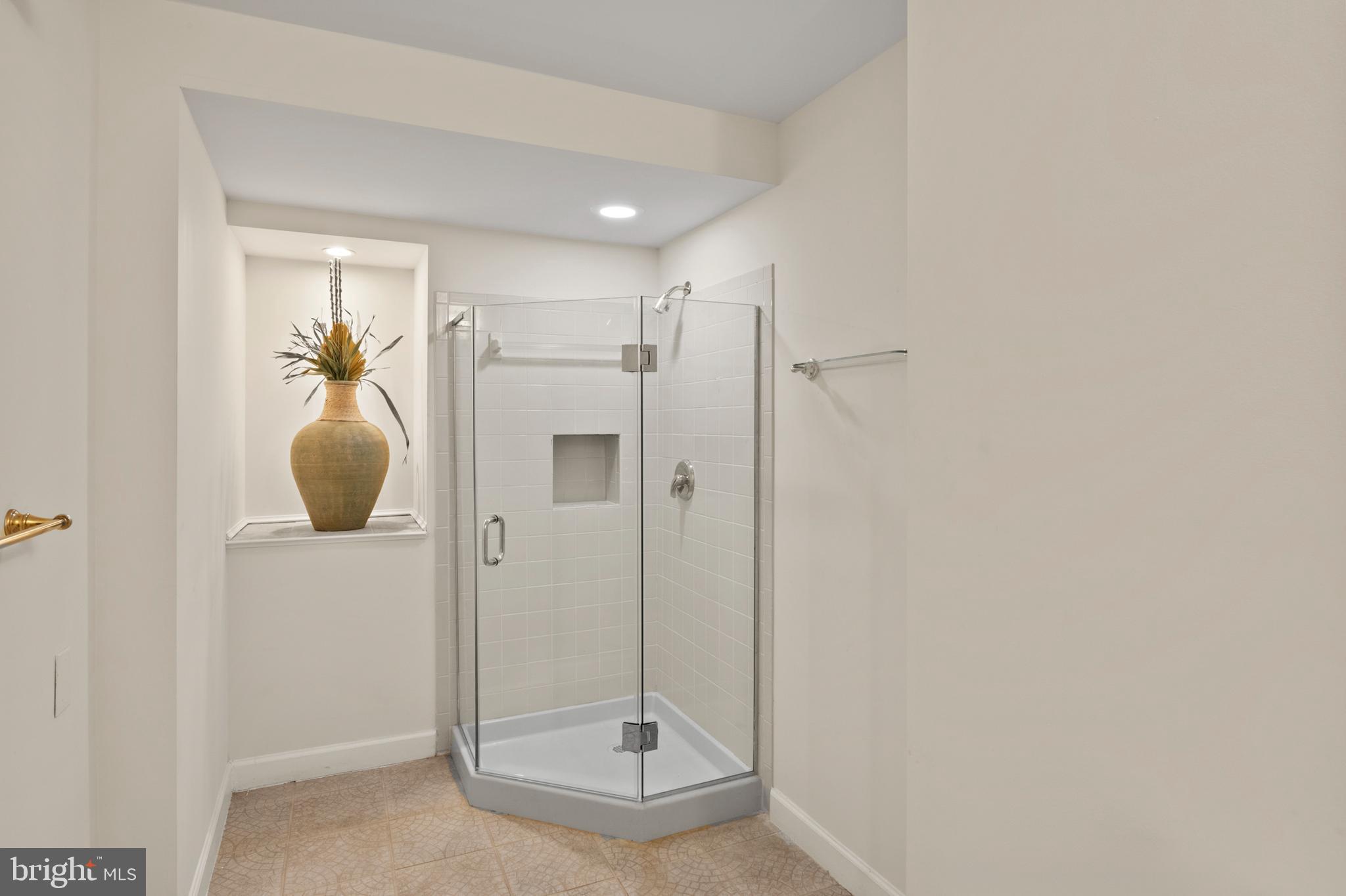 SUMMIT CREEK - Residential