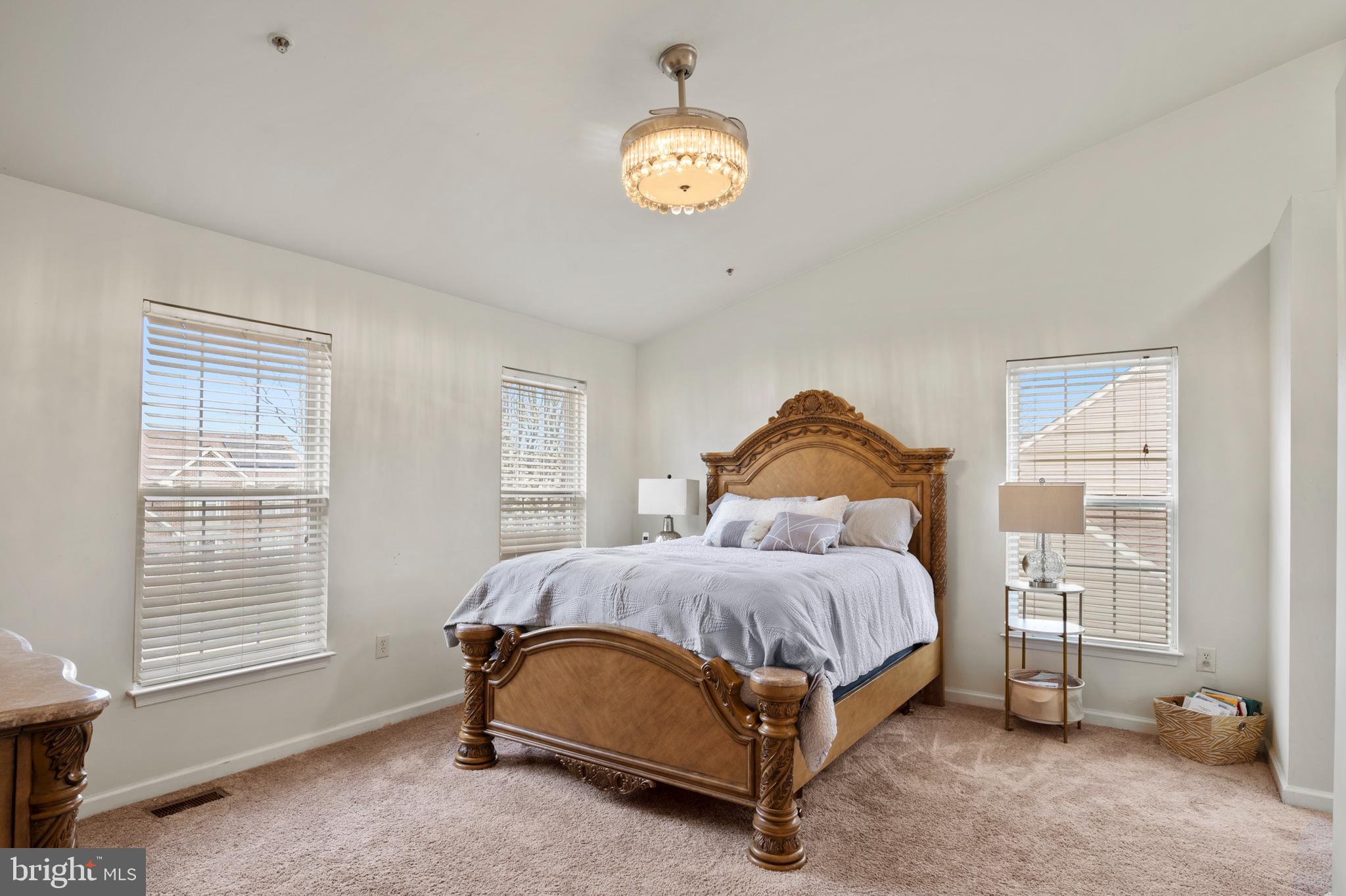 SUMMIT CREEK - Residential