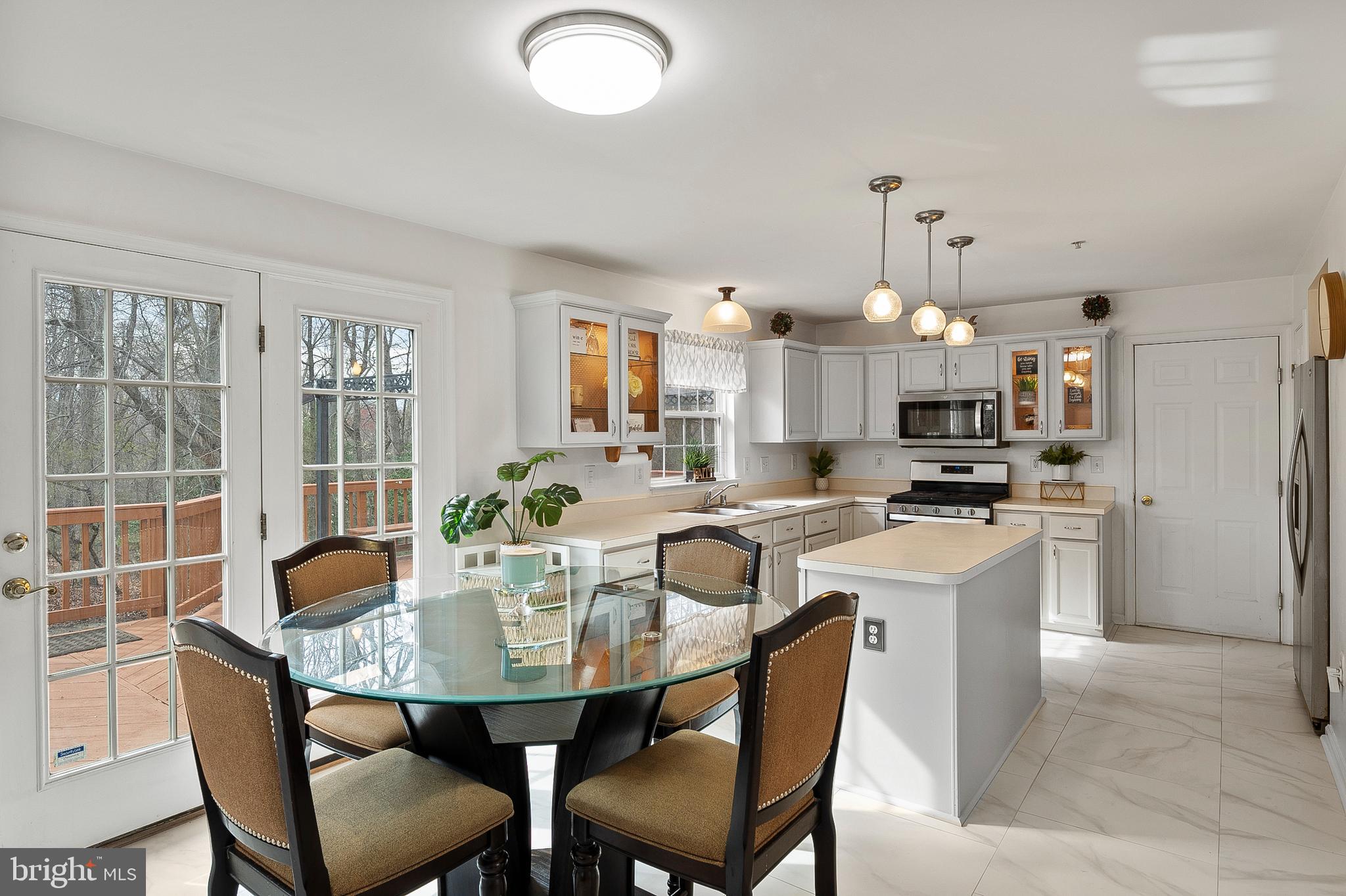 SUMMIT CREEK - Residential