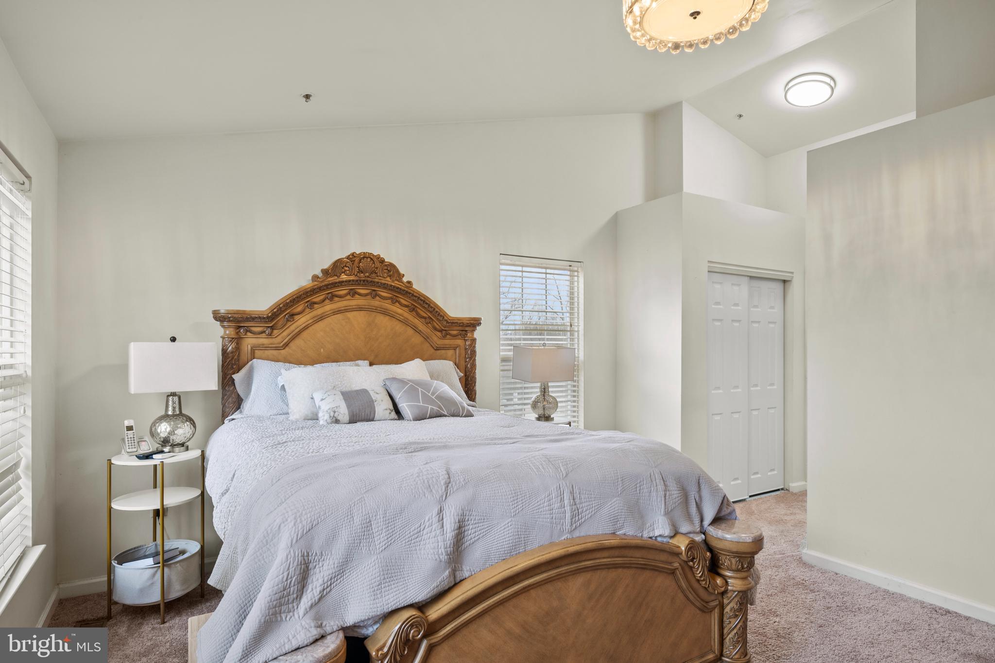 SUMMIT CREEK - Residential