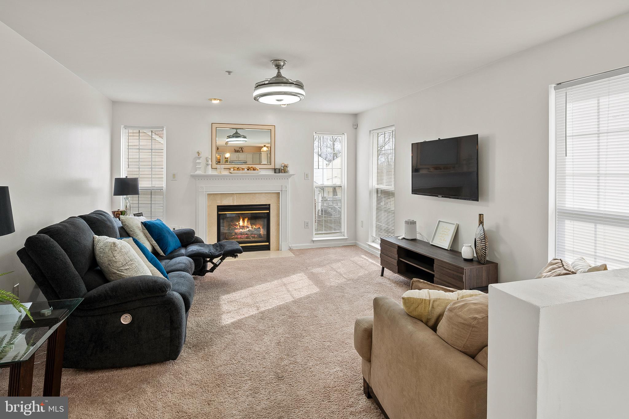 SUMMIT CREEK - Residential