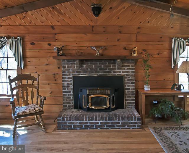 BEAR HOLLOW - Residential