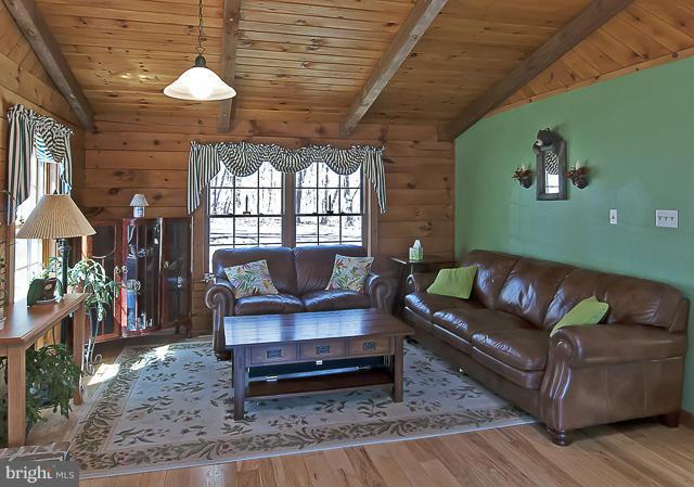 BEAR HOLLOW - Residential