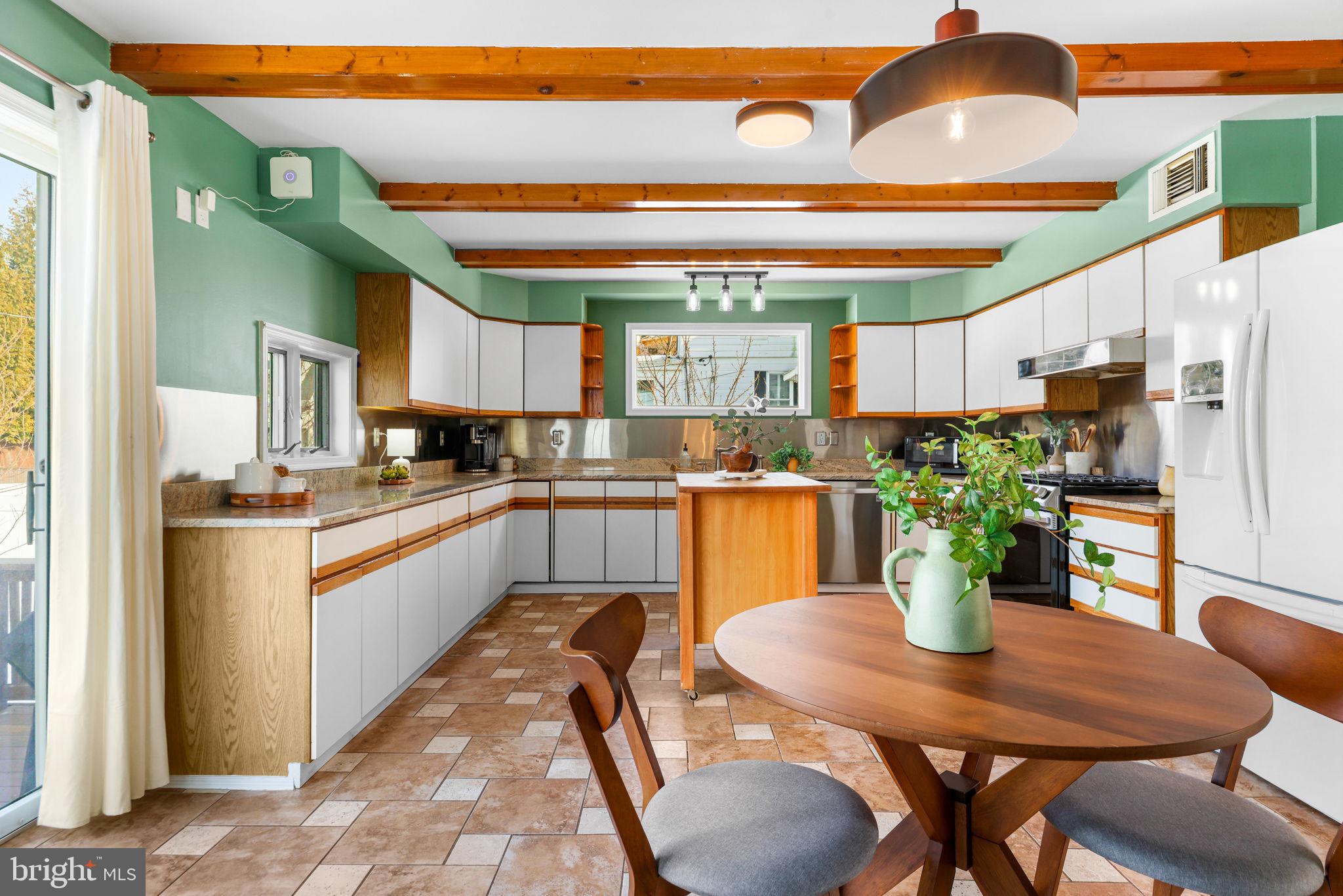 LUTHERVILLE - Residential