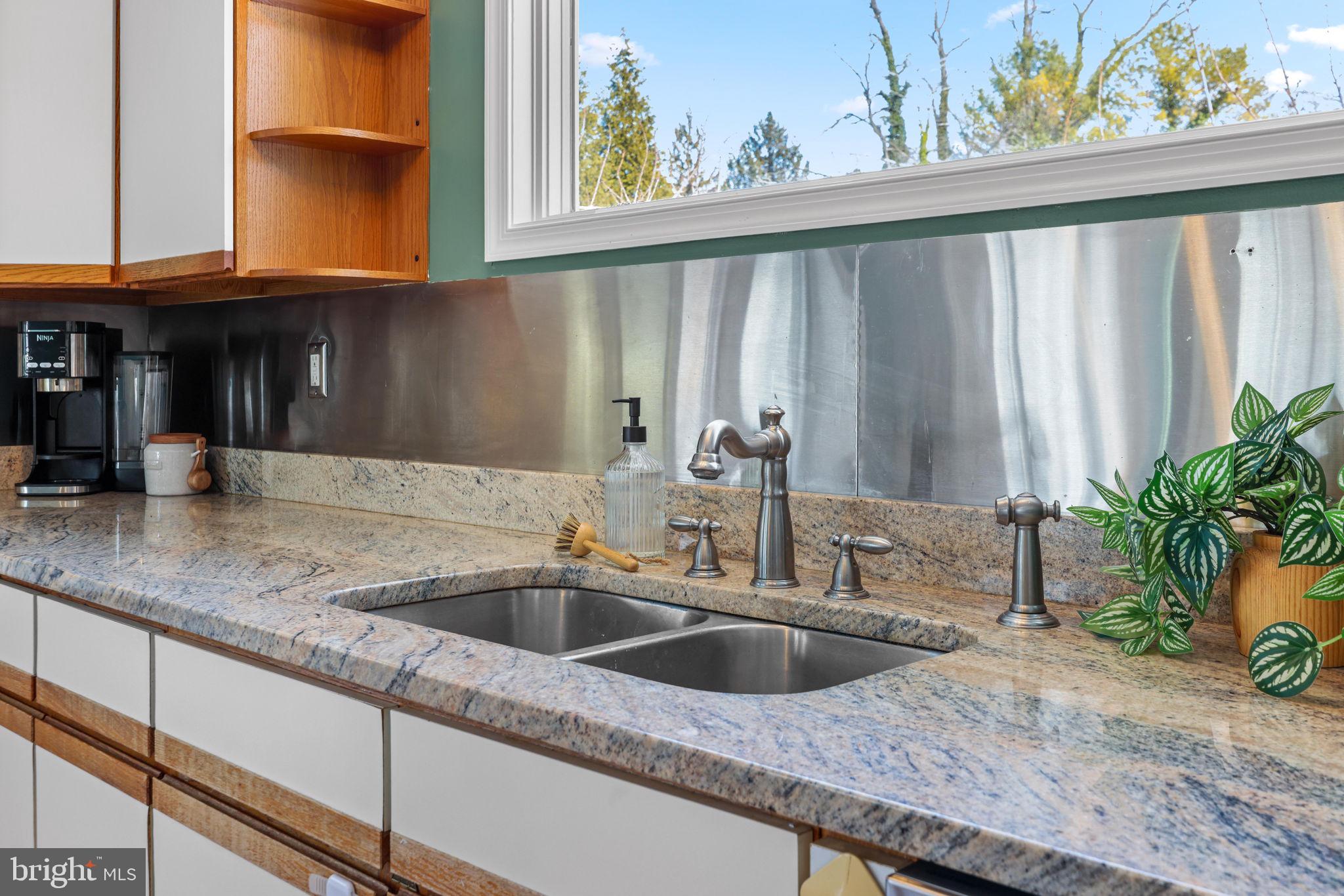 LUTHERVILLE - Residential