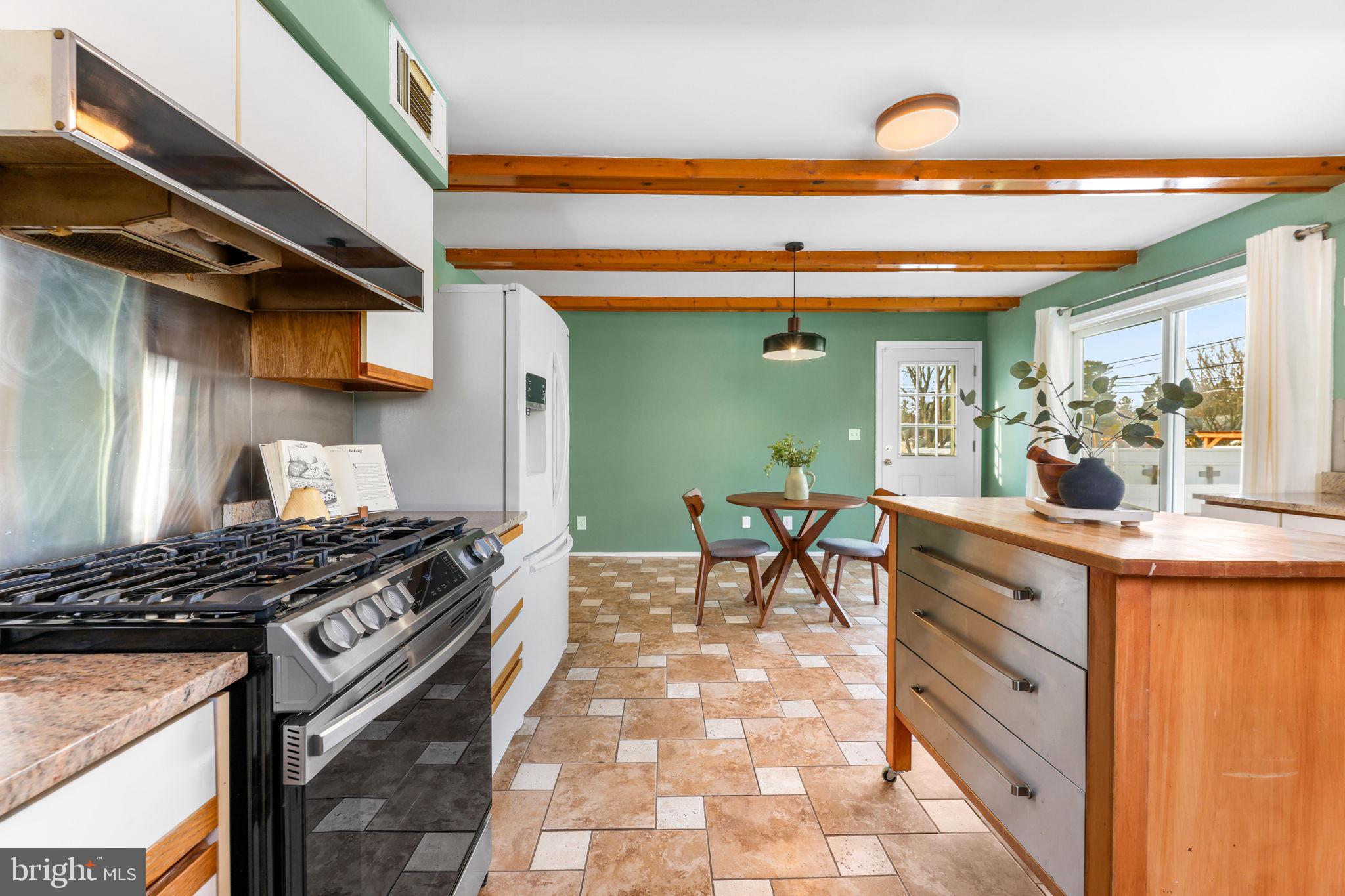 LUTHERVILLE - Residential