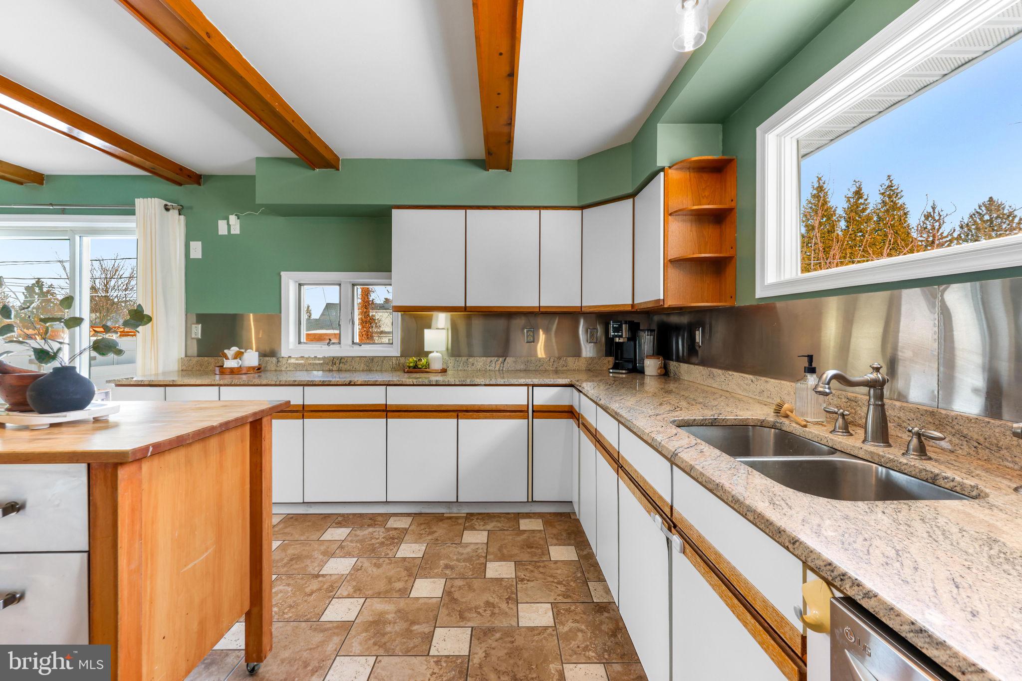 LUTHERVILLE - Residential