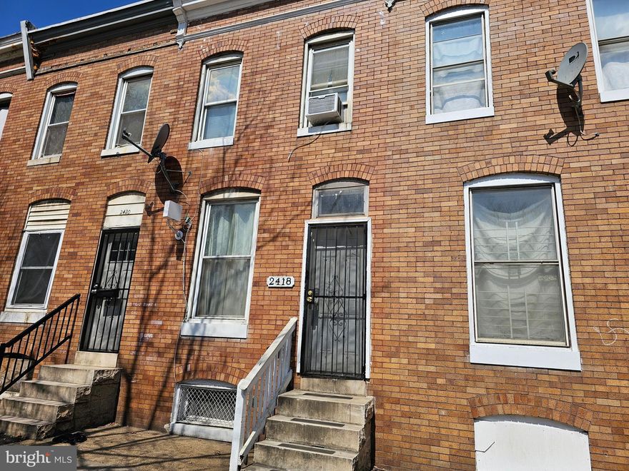 Welcome home, 3 bedroom, 2 Story Townhouse located in the Mill Hill area.  A few short minutes to from Inner Harbor, Ravens Stadium, Camden Yard and Downtown restaurants.    Great investment property.
This property is tenant occupied.