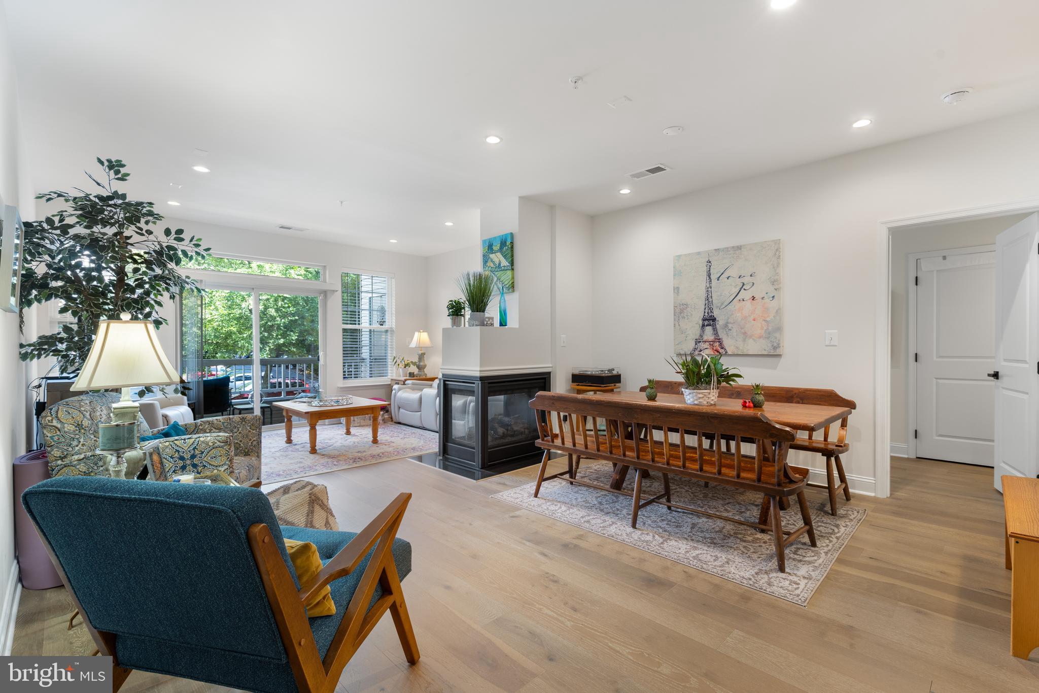 CHRISTOPHER AT CEDAR LAKES - Residential Lease