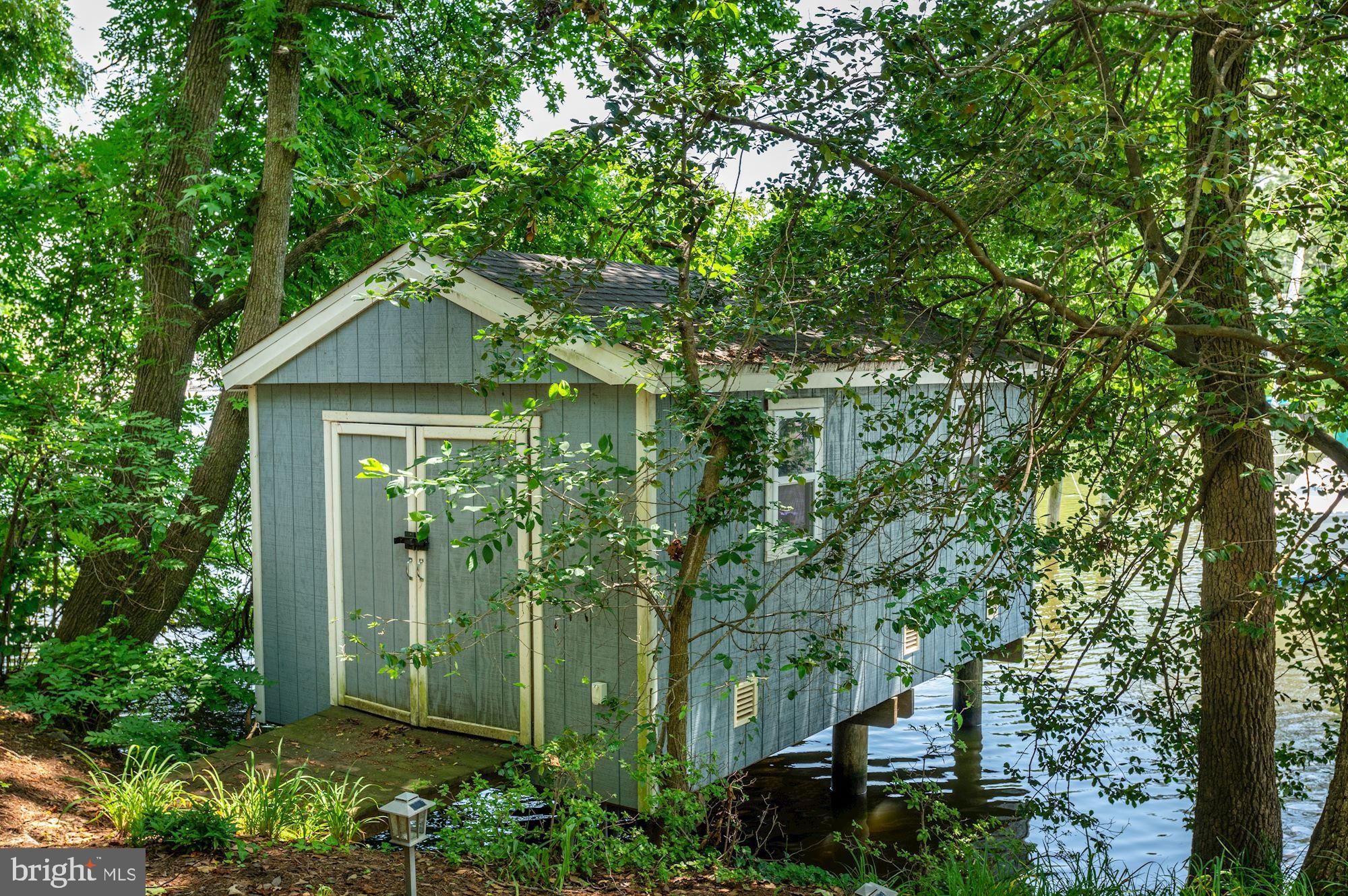 EASTPORT - Residential