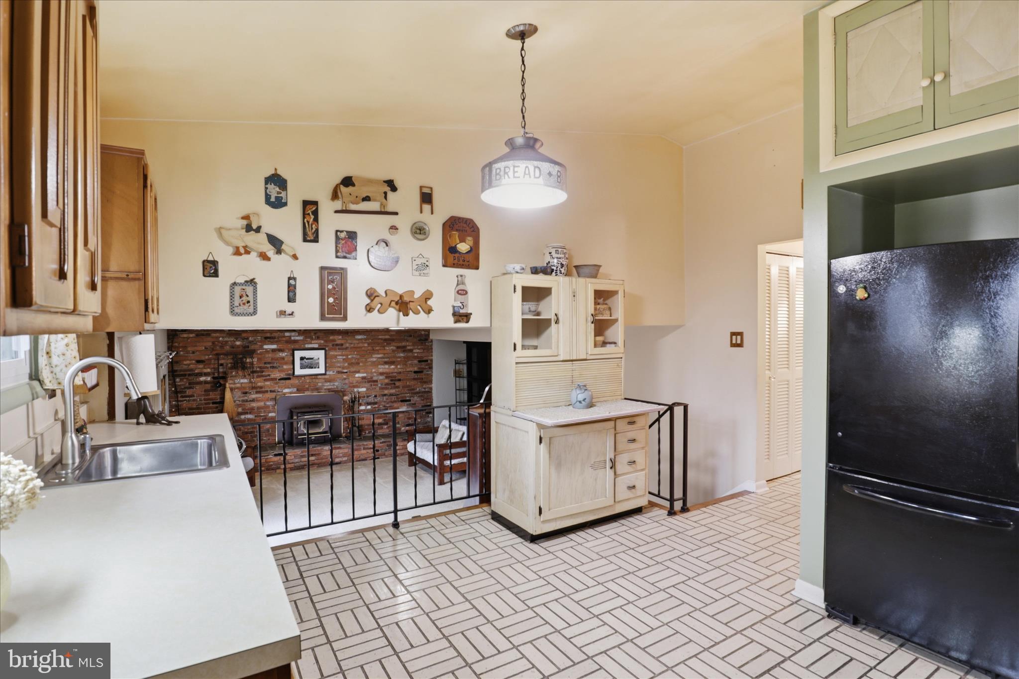 HILLMEADE MANOR - Residential