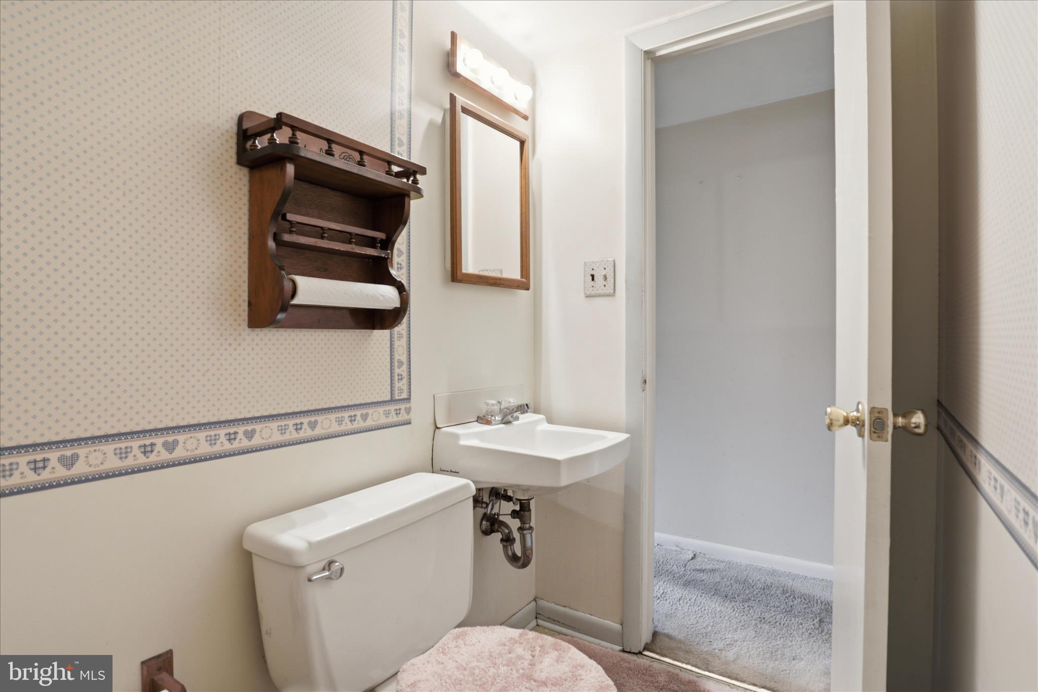 HILLMEADE MANOR - Residential