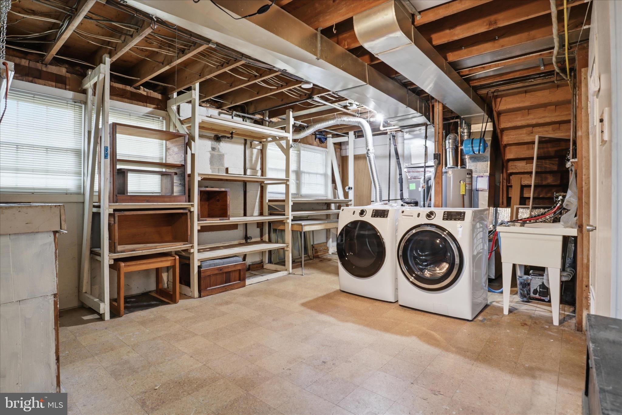 HILLMEADE MANOR - Residential