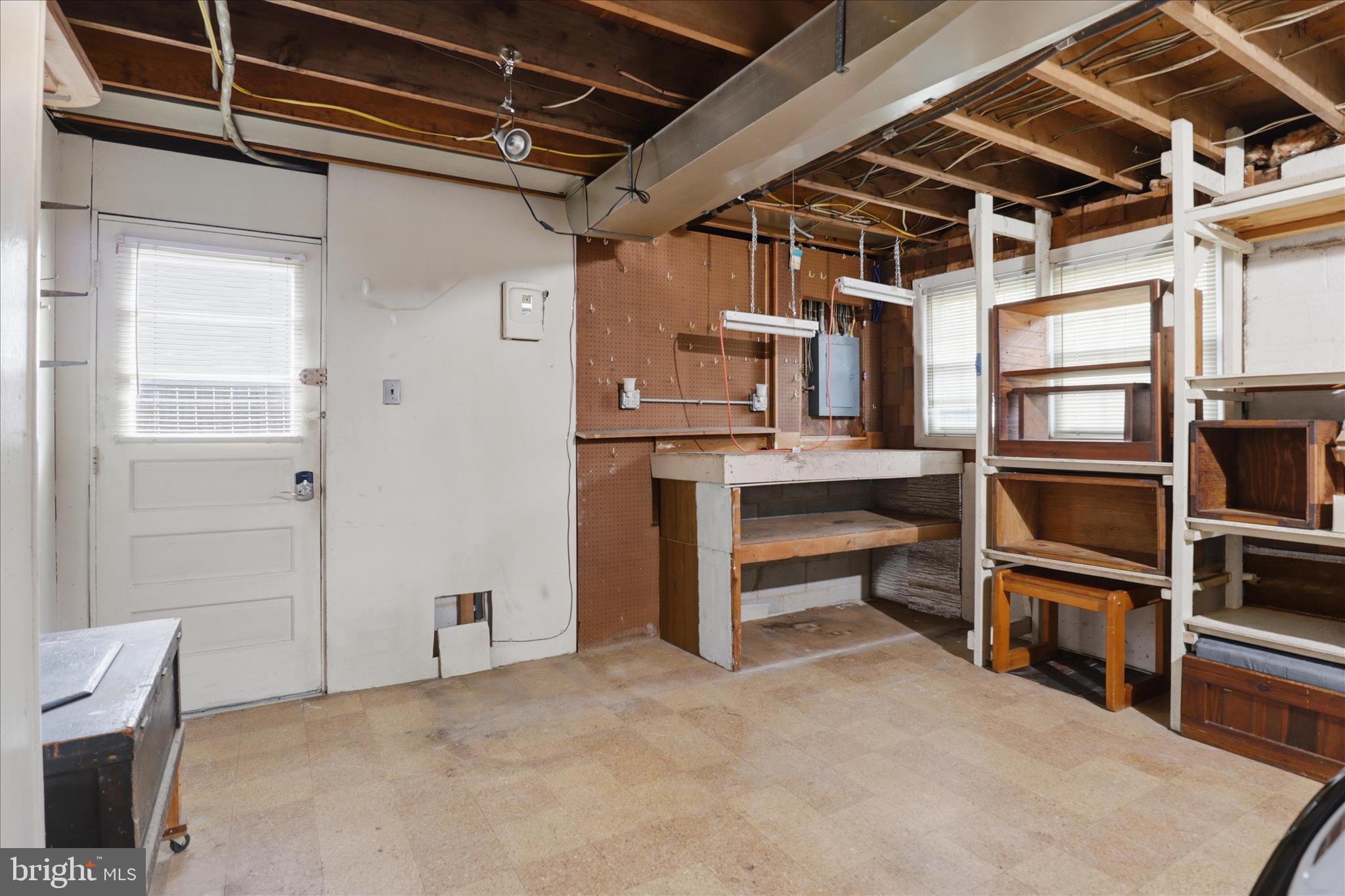 HILLMEADE MANOR - Residential