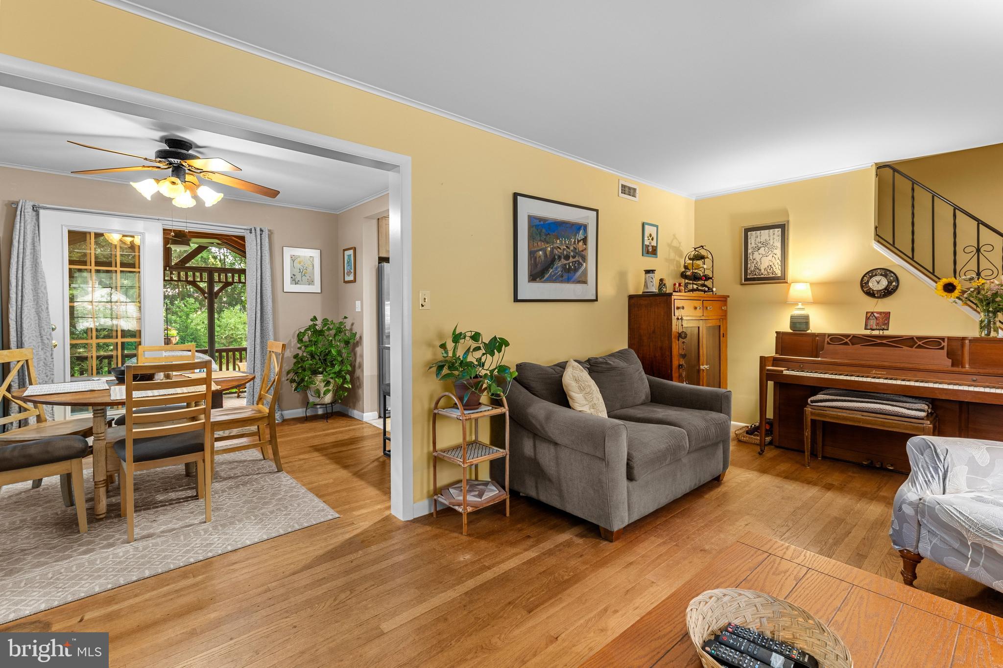 2545 GOLDEN DRIVE