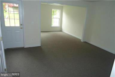 LAKELAND PLACE - Residential Lease